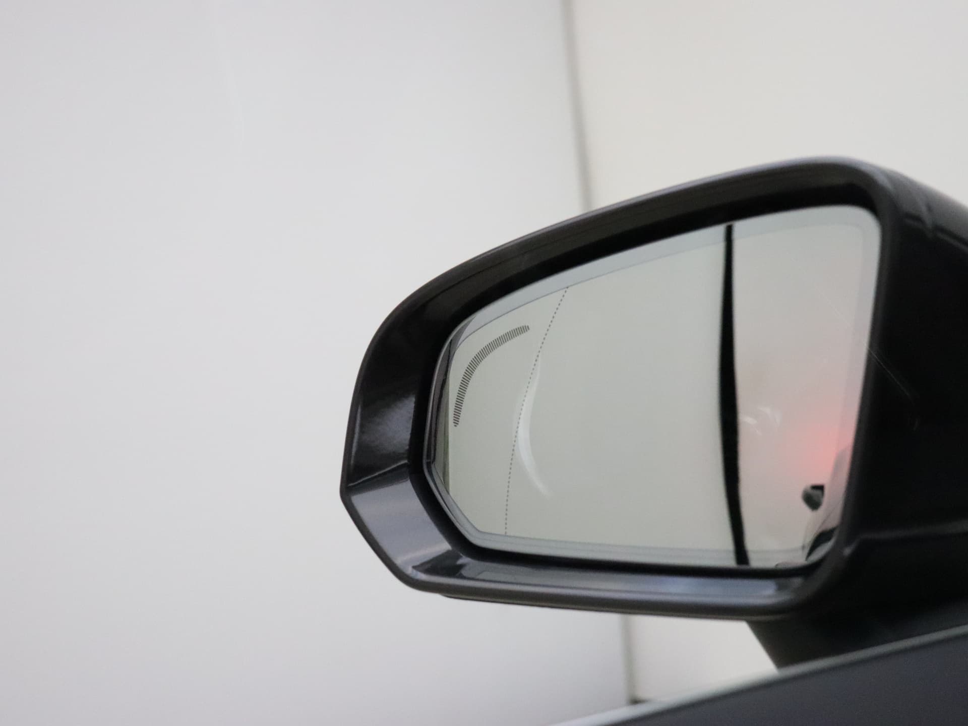 Volvo V60 T6 350pk AWD Essential Bright / Blond leder / ACC / PDC V+A / Camera / Stoel/- en stuurverwarming / 19'' Velgen / Getint glas / thumbnail 22