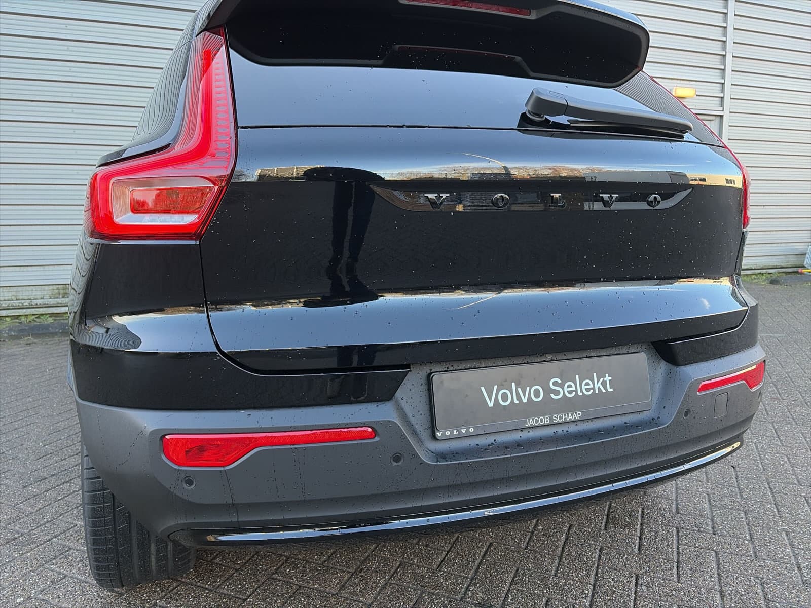 Volvo EX40 Extended Range Plus 82 kWh / Harman/kardon / Achteruitrijcamera / Stoel- en stuurverwarming thumbnail 5