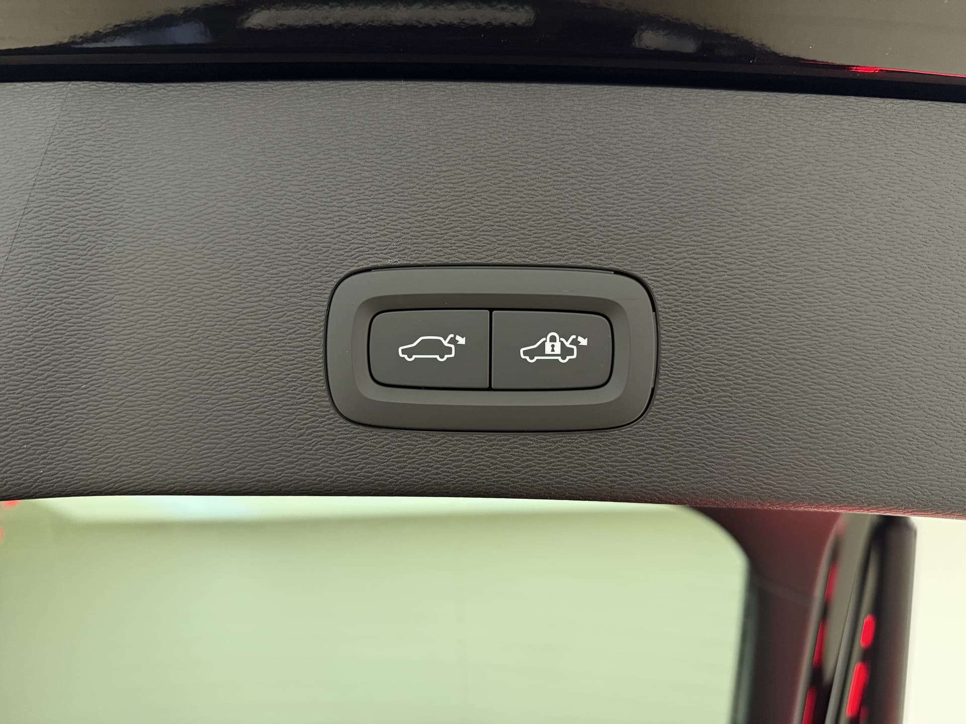 Volvo EC40 Extended Range Plus Black Edition / MY26 / NUBUCK / GETINT GLAS / 20 '' / PANORAMADAK / PDC + CAMERA / GOOGLE / thumbnail 25