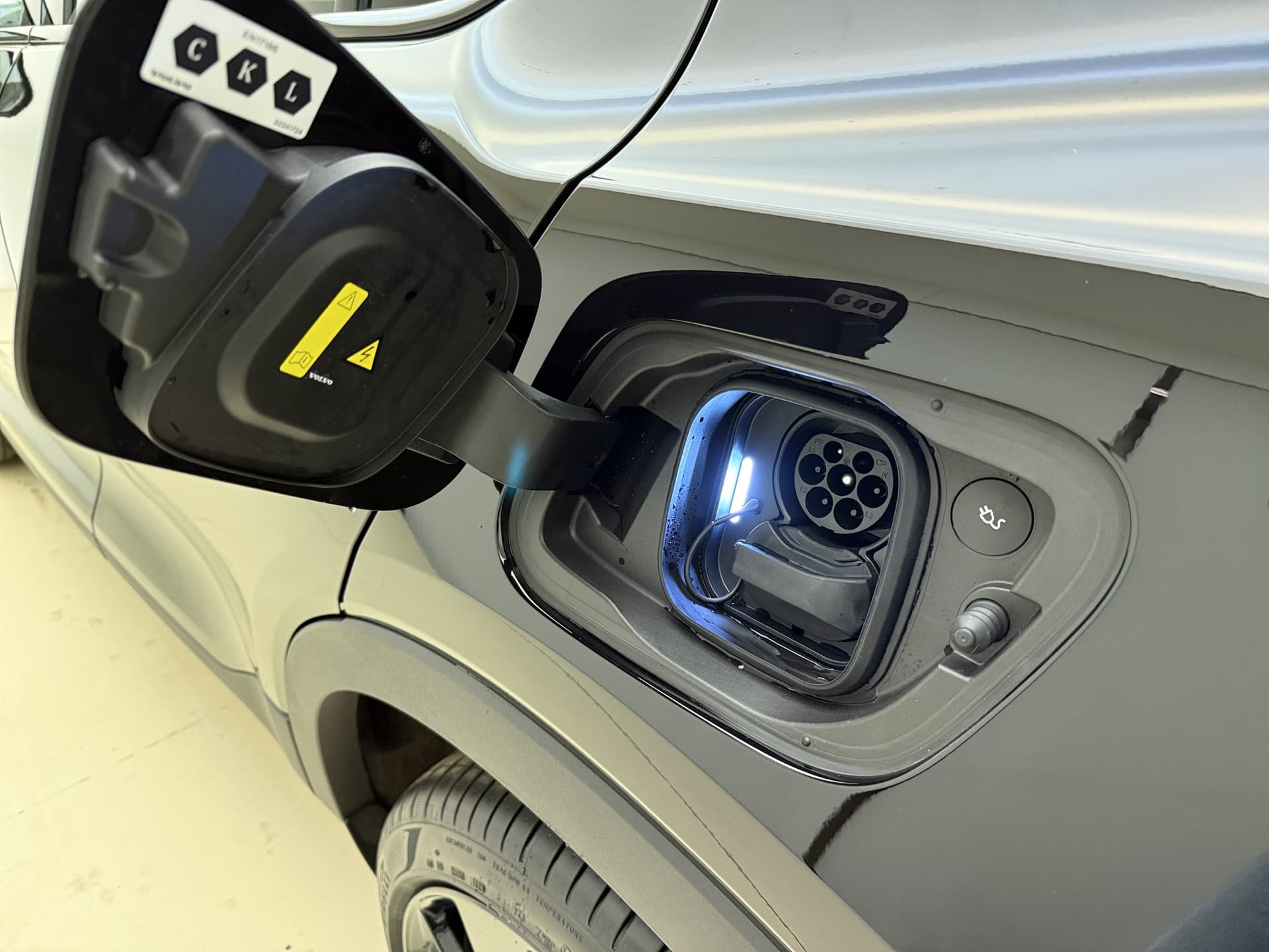 Volvo EC40 Extended Range Plus Black Edition / MY26 / NUBUCK / GETINT GLAS / 20 '' / PANORAMADAK / PDC + CAMERA / GOOGLE / thumbnail 29