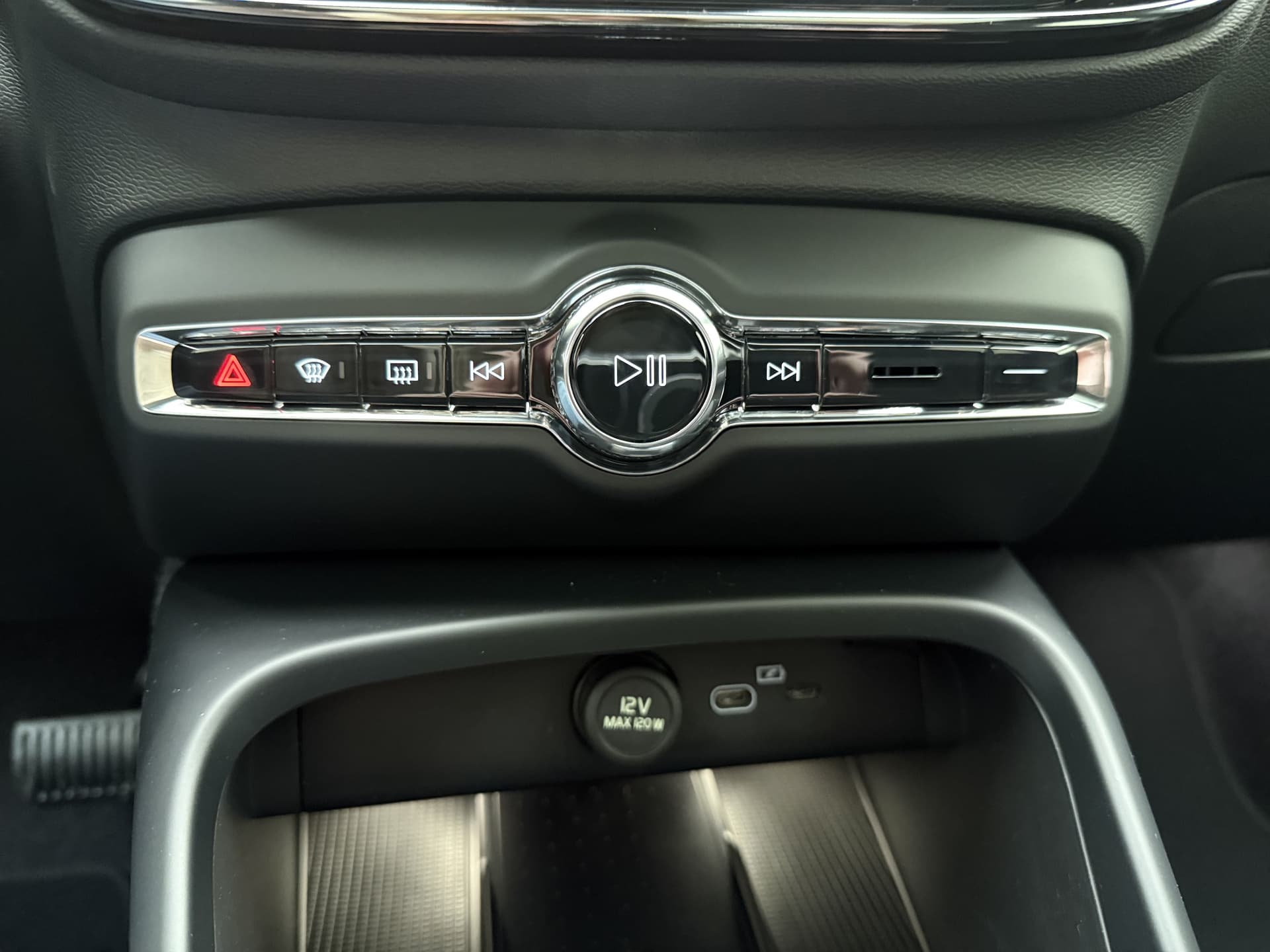 Volvo EC40 Extended Range Plus Black Edition / MY26 / NUBUCK / GETINT GLAS / 20 '' / PANORAMADAK / PDC + CAMERA / GOOGLE / thumbnail 39