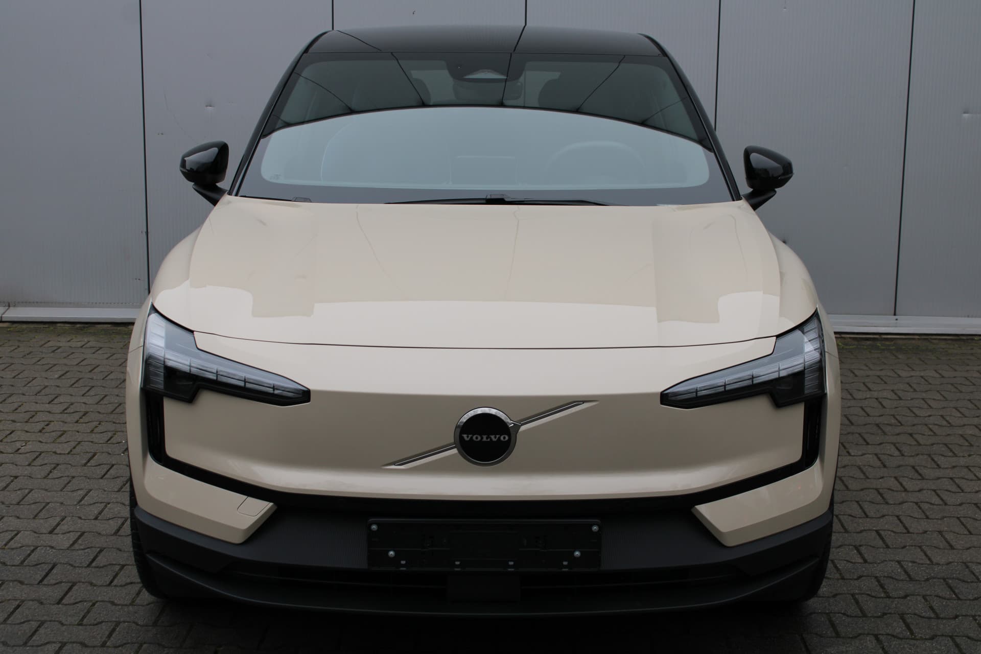 Volvo EX30 Extended Range Plus Europa thumbnail 8