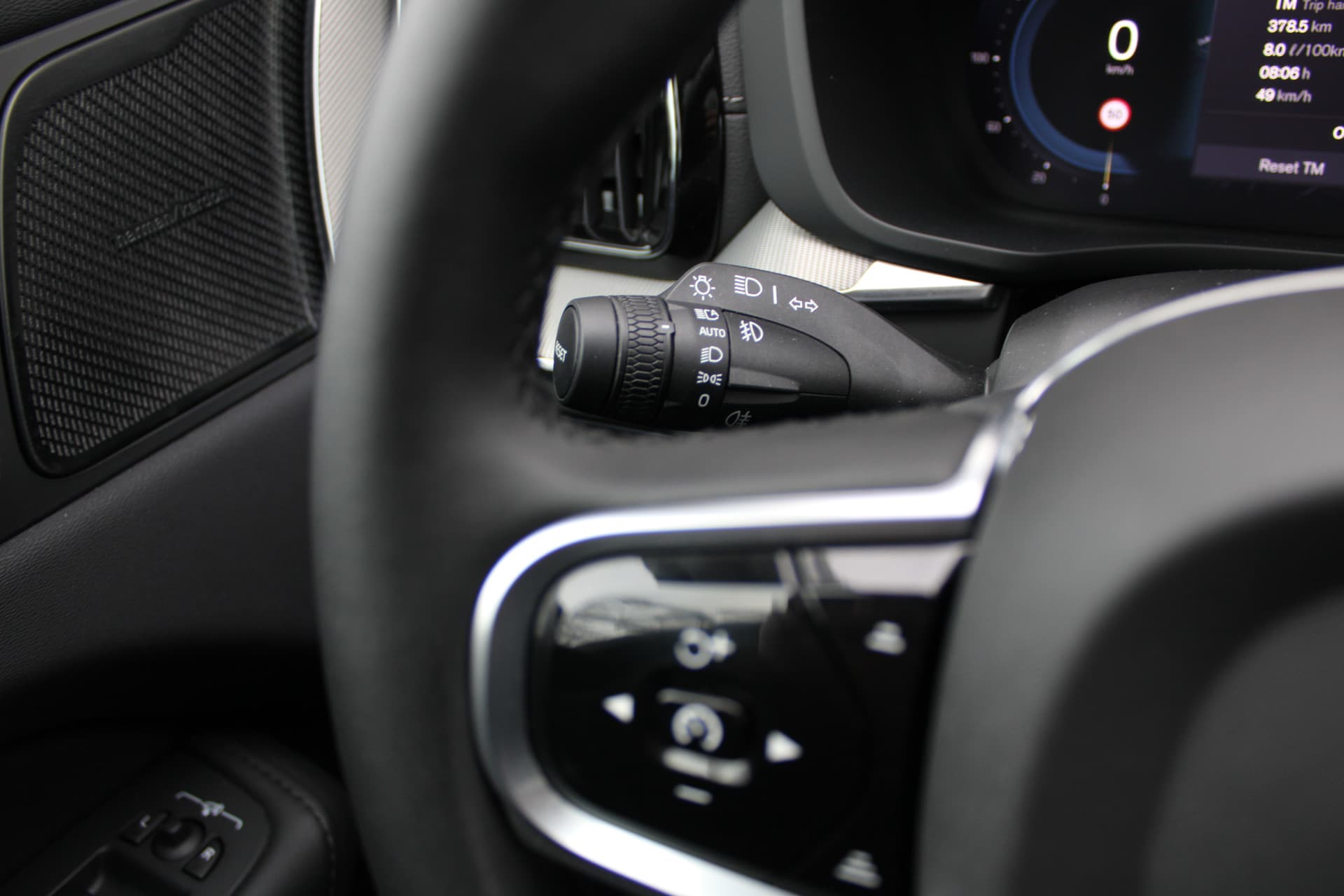 Volvo XC60 T6 Plug-in hybrid AWD Ultra Dark thumbnail 23