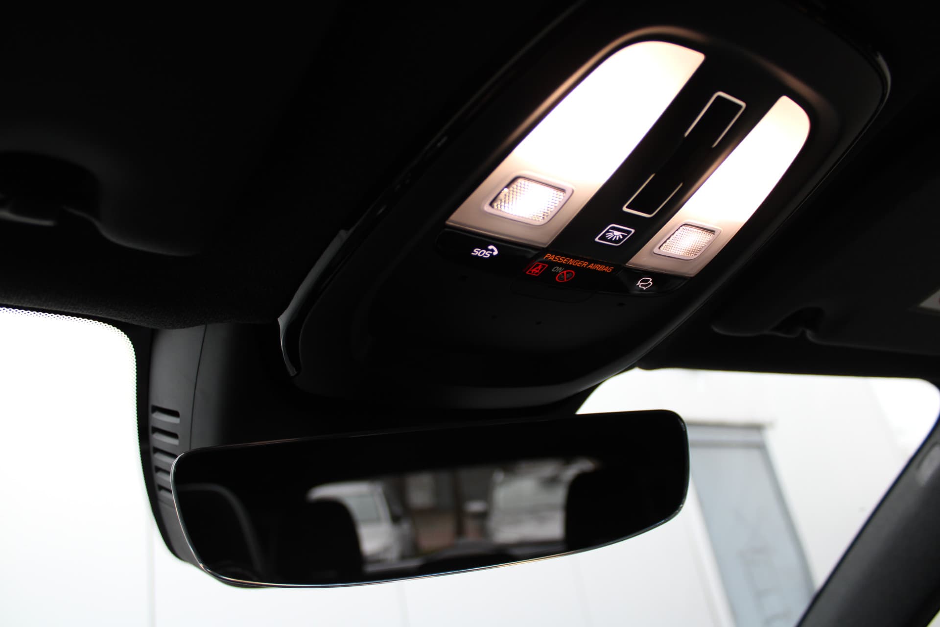 Volvo EX40 Extended Range Plus 82 kWh thumbnail 24