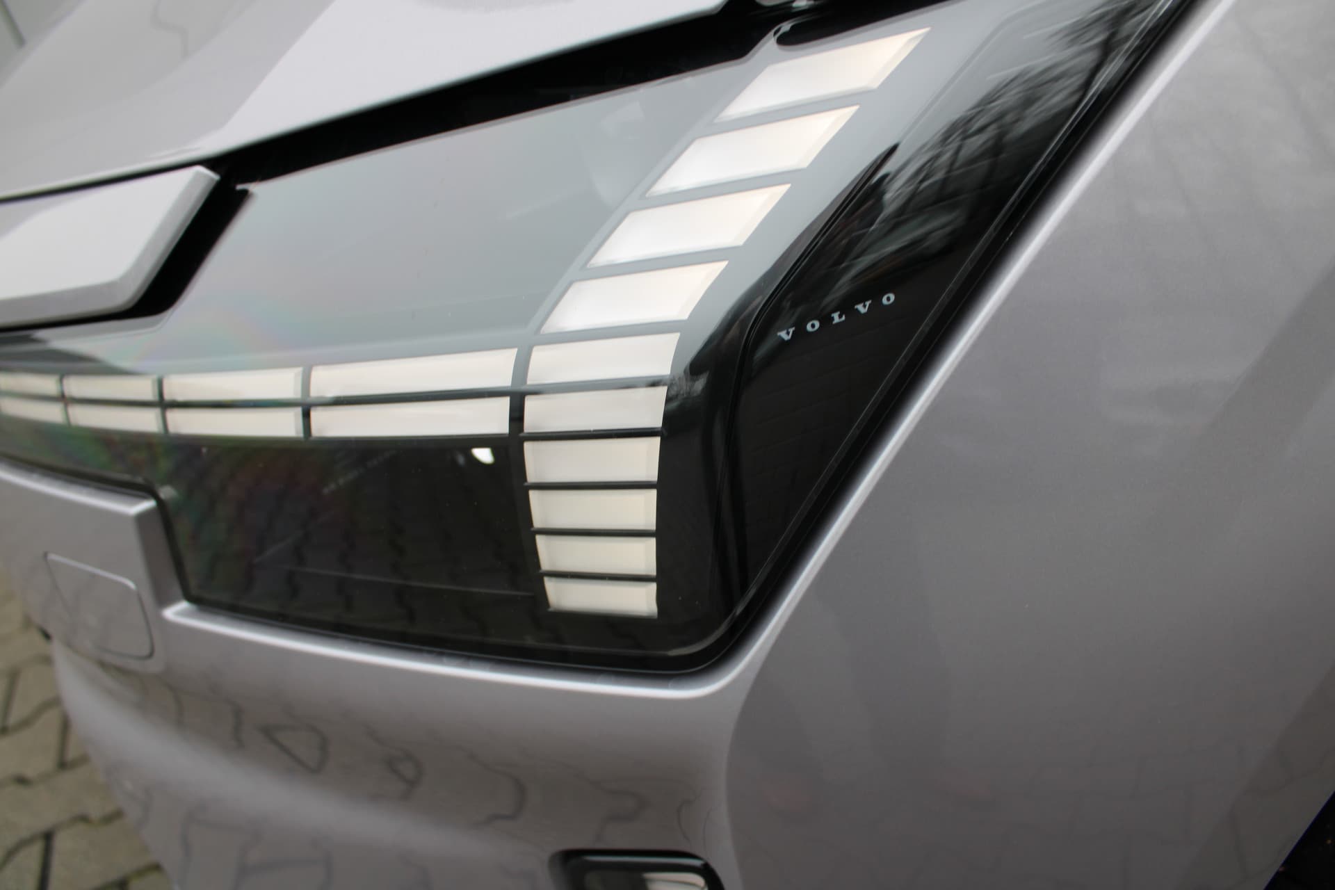 Volvo ES90 Extended Range Ultra 92 kWh null thumbnail 13