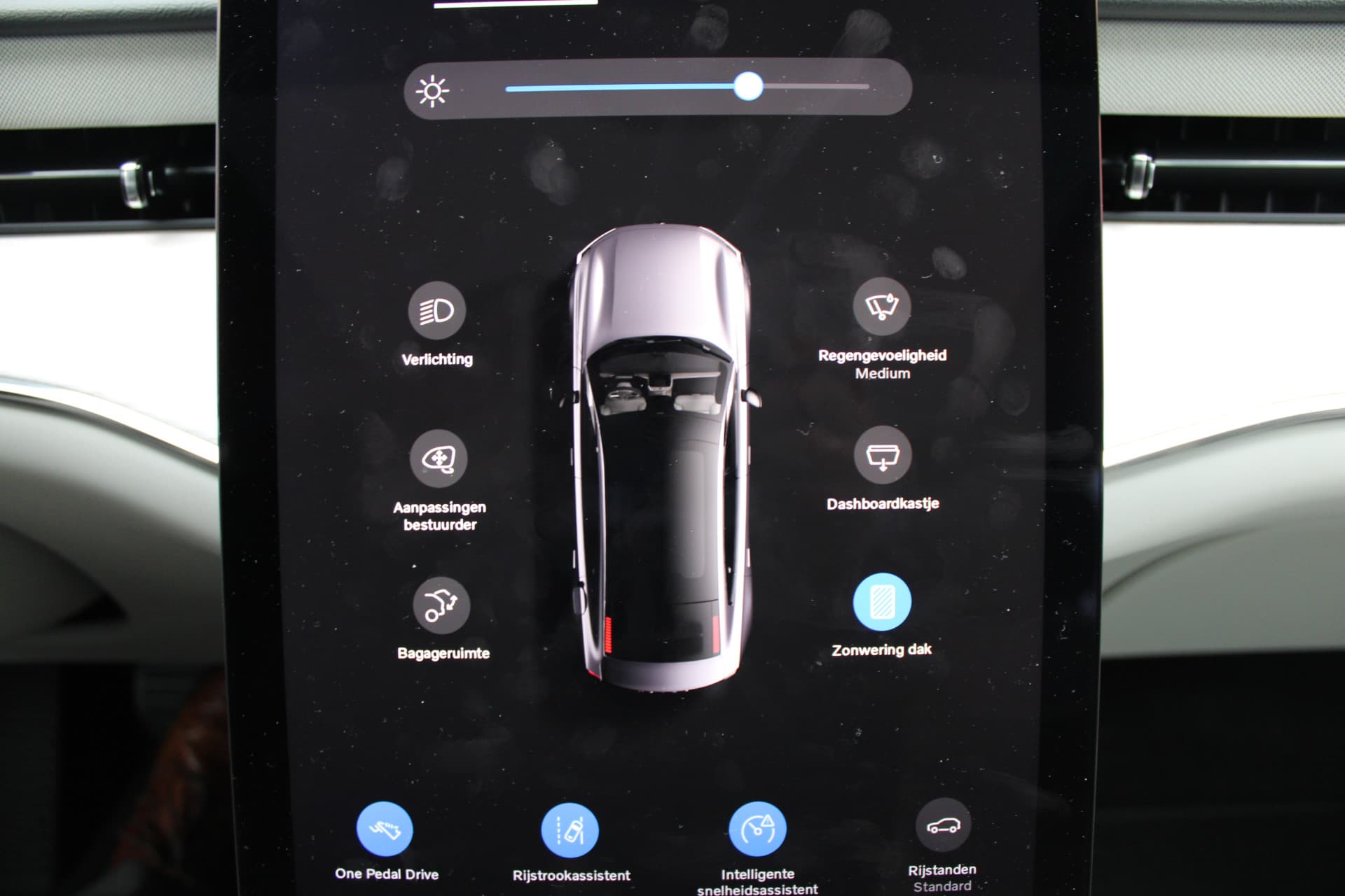 Volvo ES90 Extended Range Ultra 92 kWh null thumbnail 28