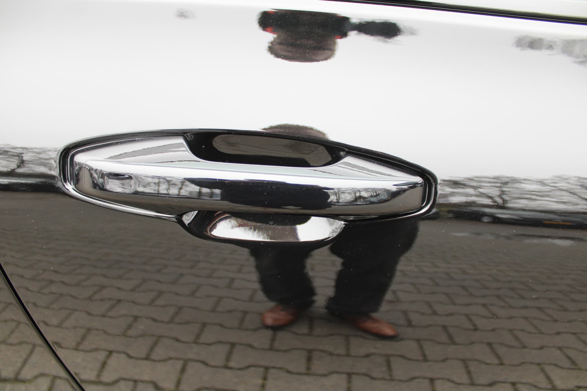 Volvo V60 T8 Plug-in hybrid AWD Ultra Perf. Ed. Dark thumbnail 12