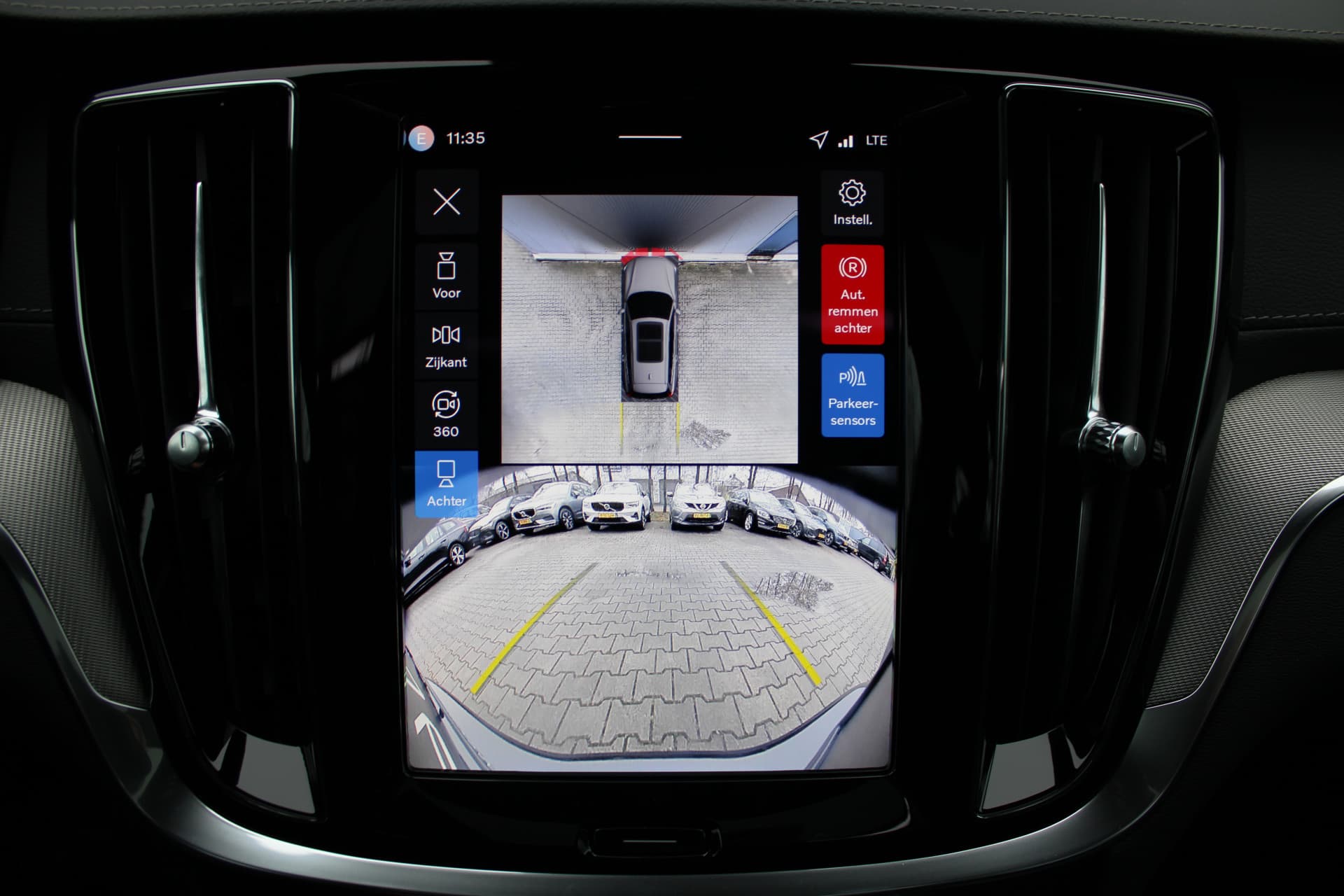 Volvo V60 T8 Plug-in hybrid AWD Ultra Perf. Ed. Dark thumbnail 30