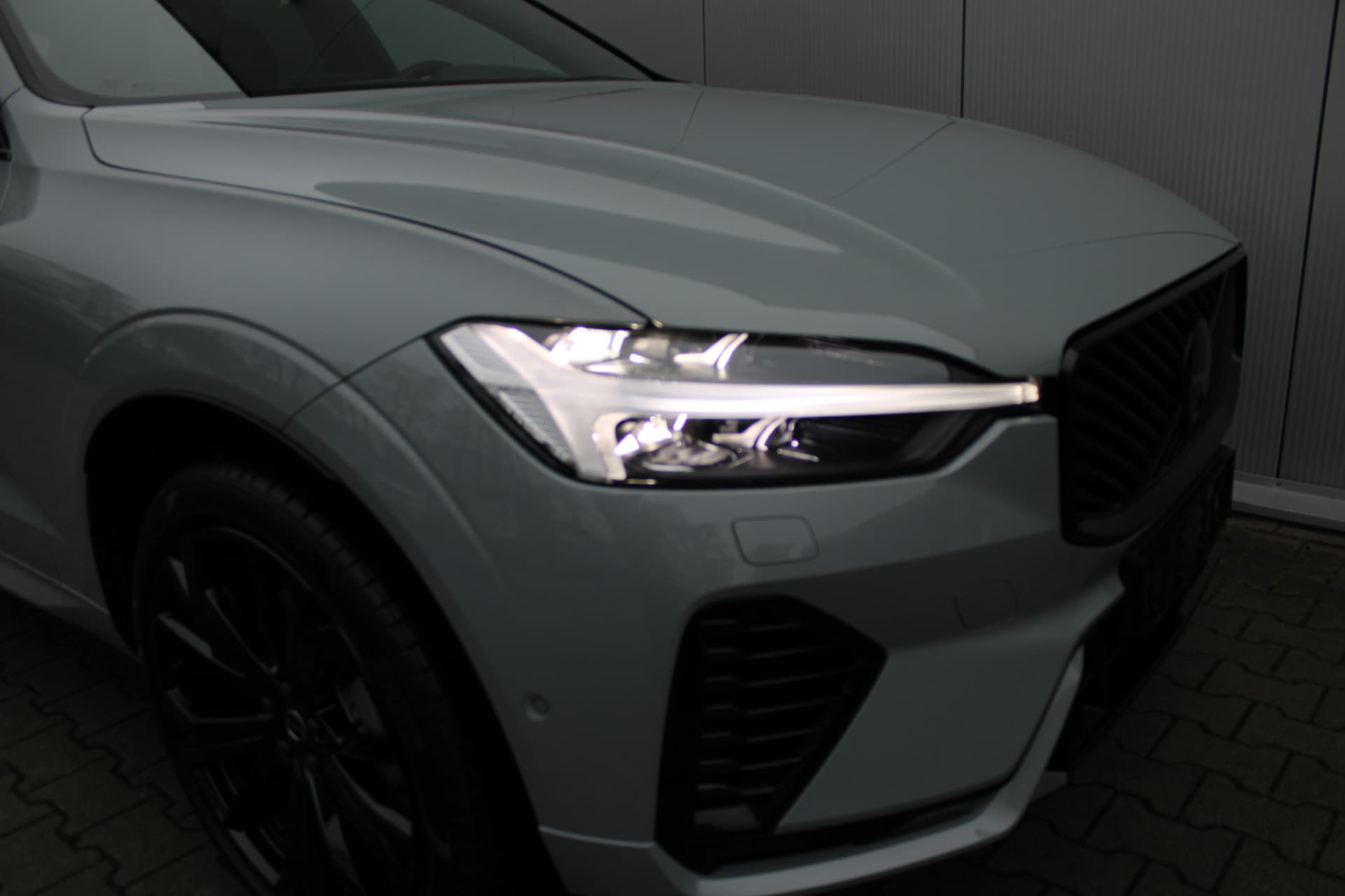 Volvo XC60 T6 Plug-in hybrid AWD Ultra Black Edition thumbnail 15