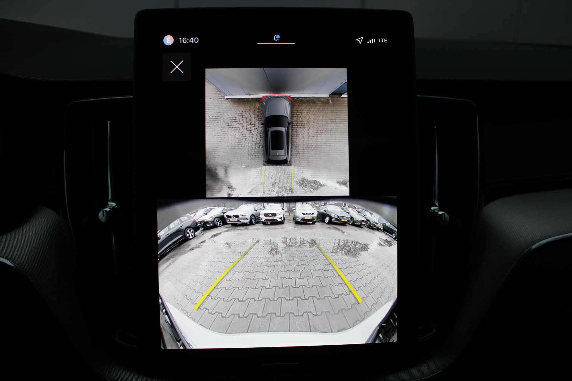 Volvo XC60 T6 Plug-in hybrid AWD Ultra Black Edition thumbnail 30