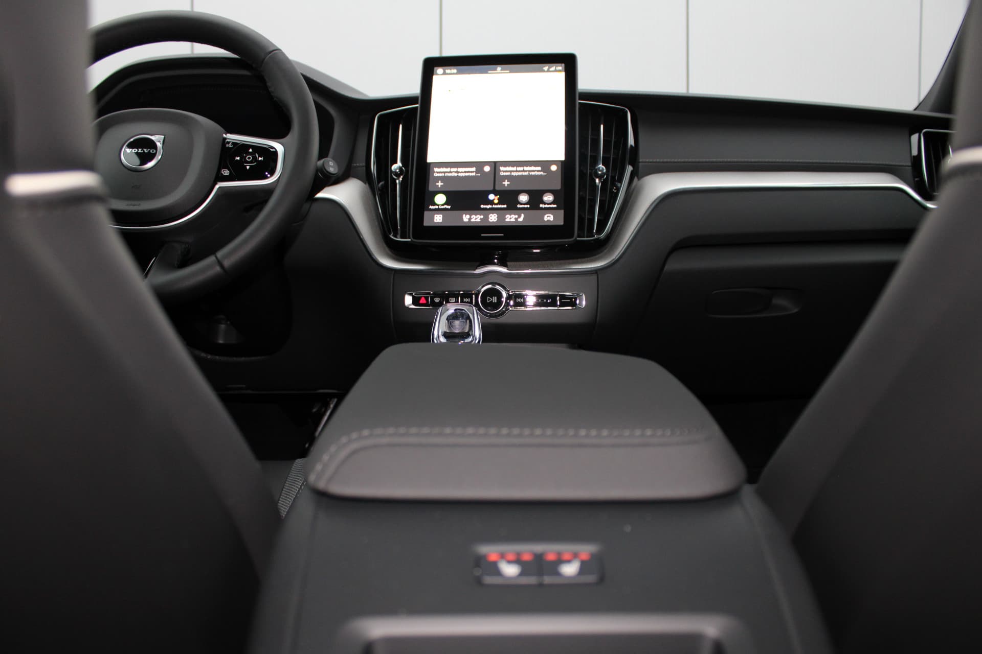 Volvo XC60 T6 Plug-in hybrid AWD Ultra Black Edition thumbnail 33