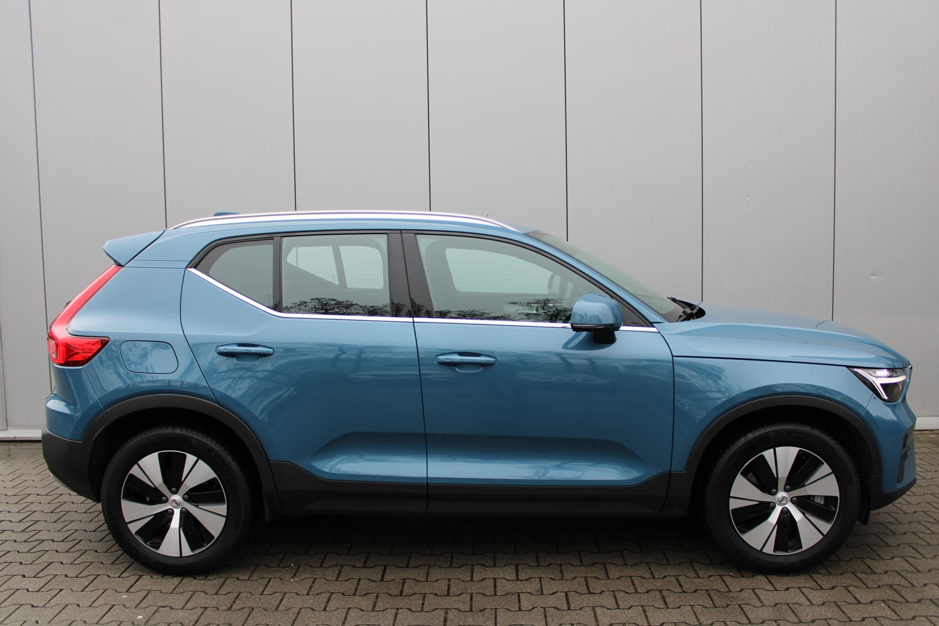 Volvo XC40 T4 plug in Inscription null thumbnail 3