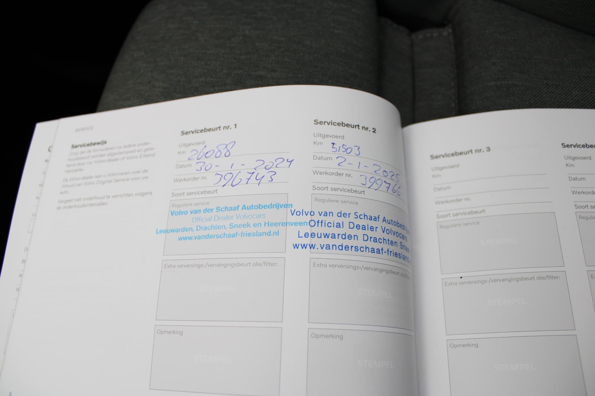 Volvo XC40 T4 plug in Inscription null thumbnail 8