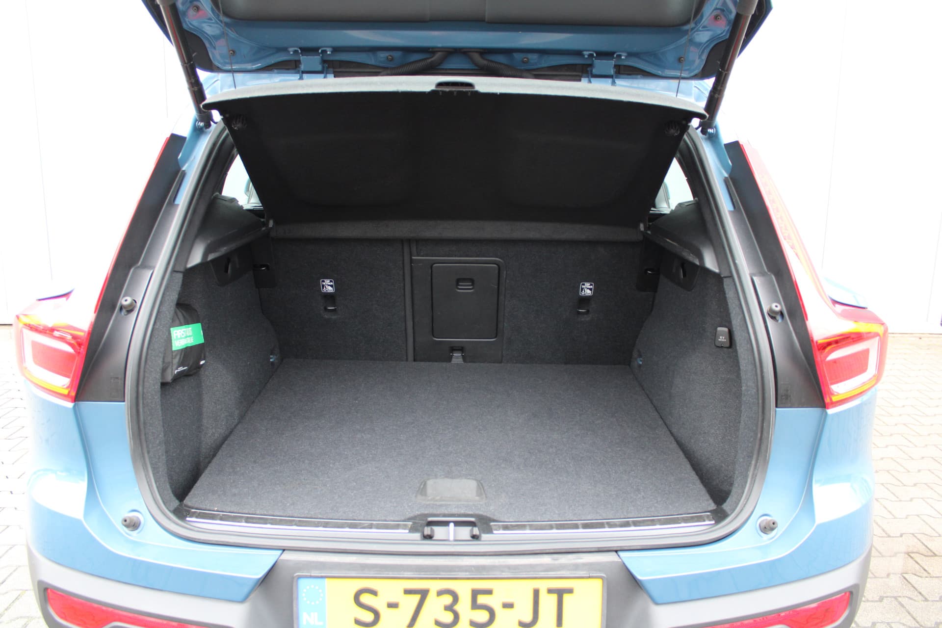 Volvo XC40 T4 plug in Inscription null thumbnail 11