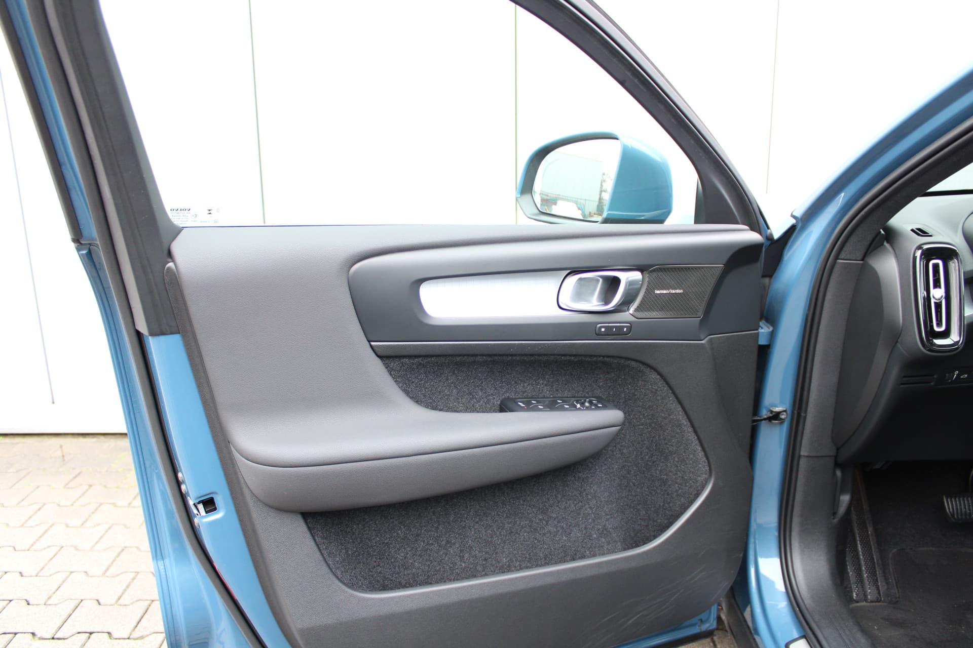 Volvo XC40 T4 plug in Inscription null thumbnail 18