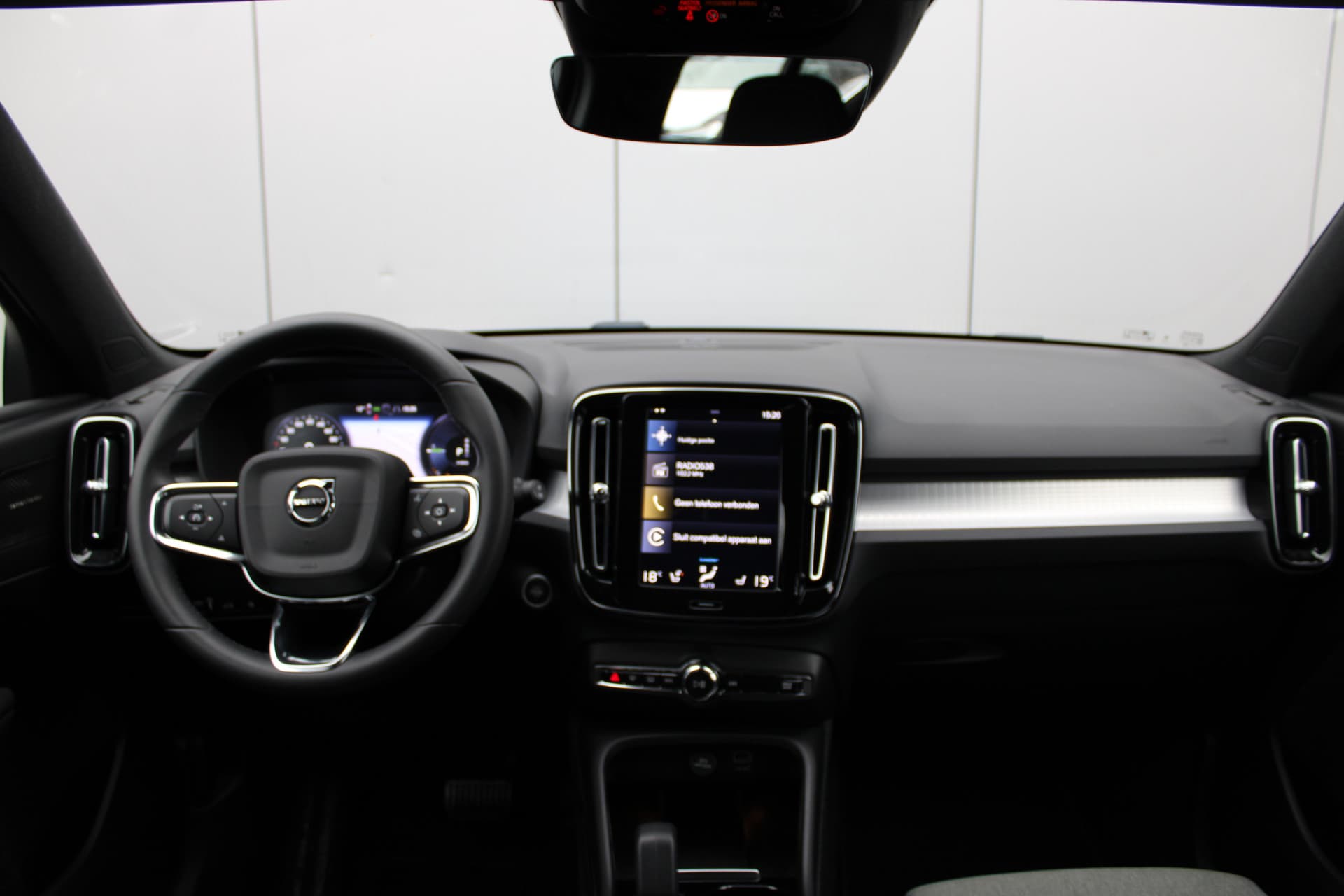 Volvo XC40 T4 plug in Inscription null thumbnail 19