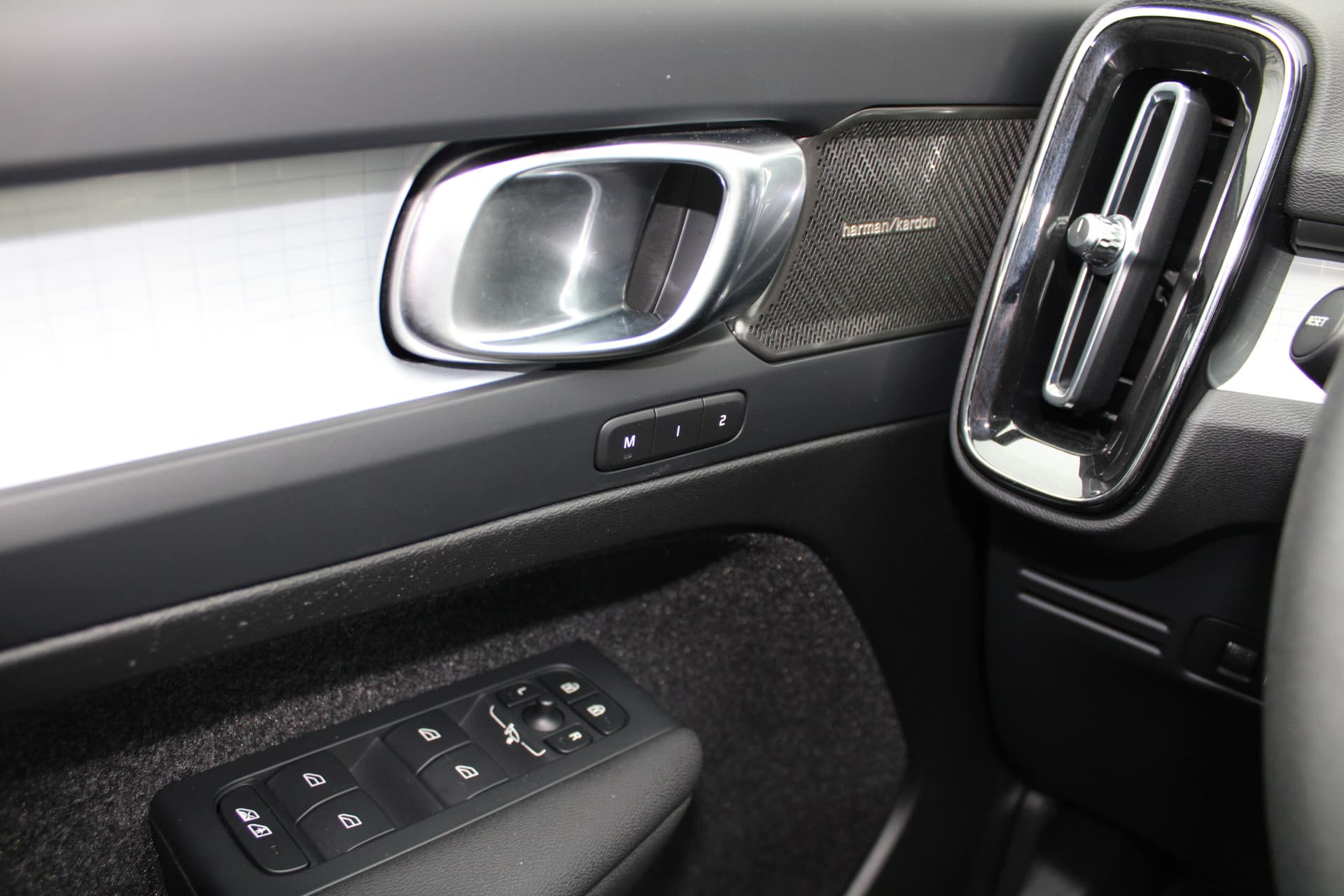 Volvo XC40 T4 plug in Inscription null thumbnail 21