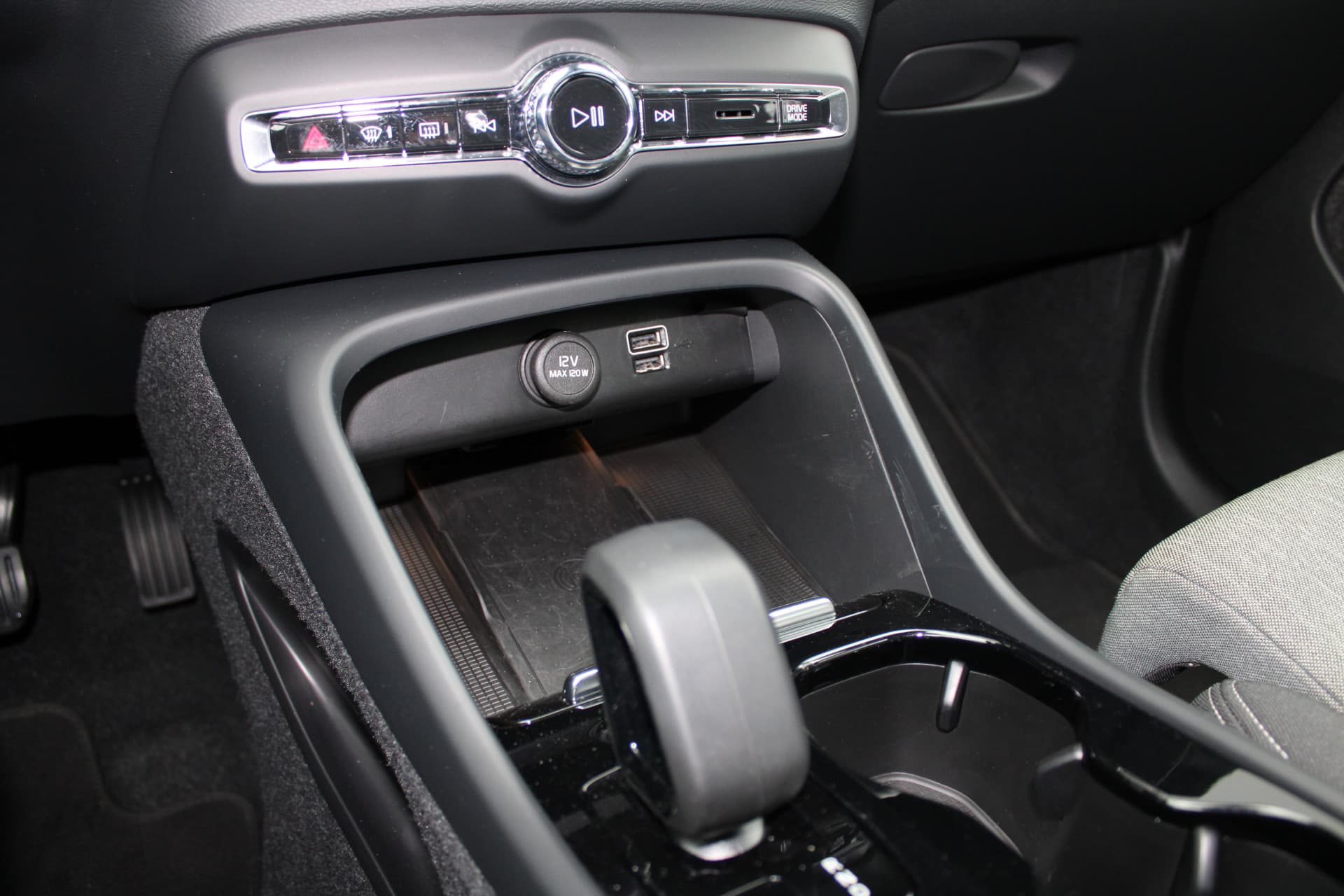 Volvo XC40 T4 plug in Inscription null thumbnail 28