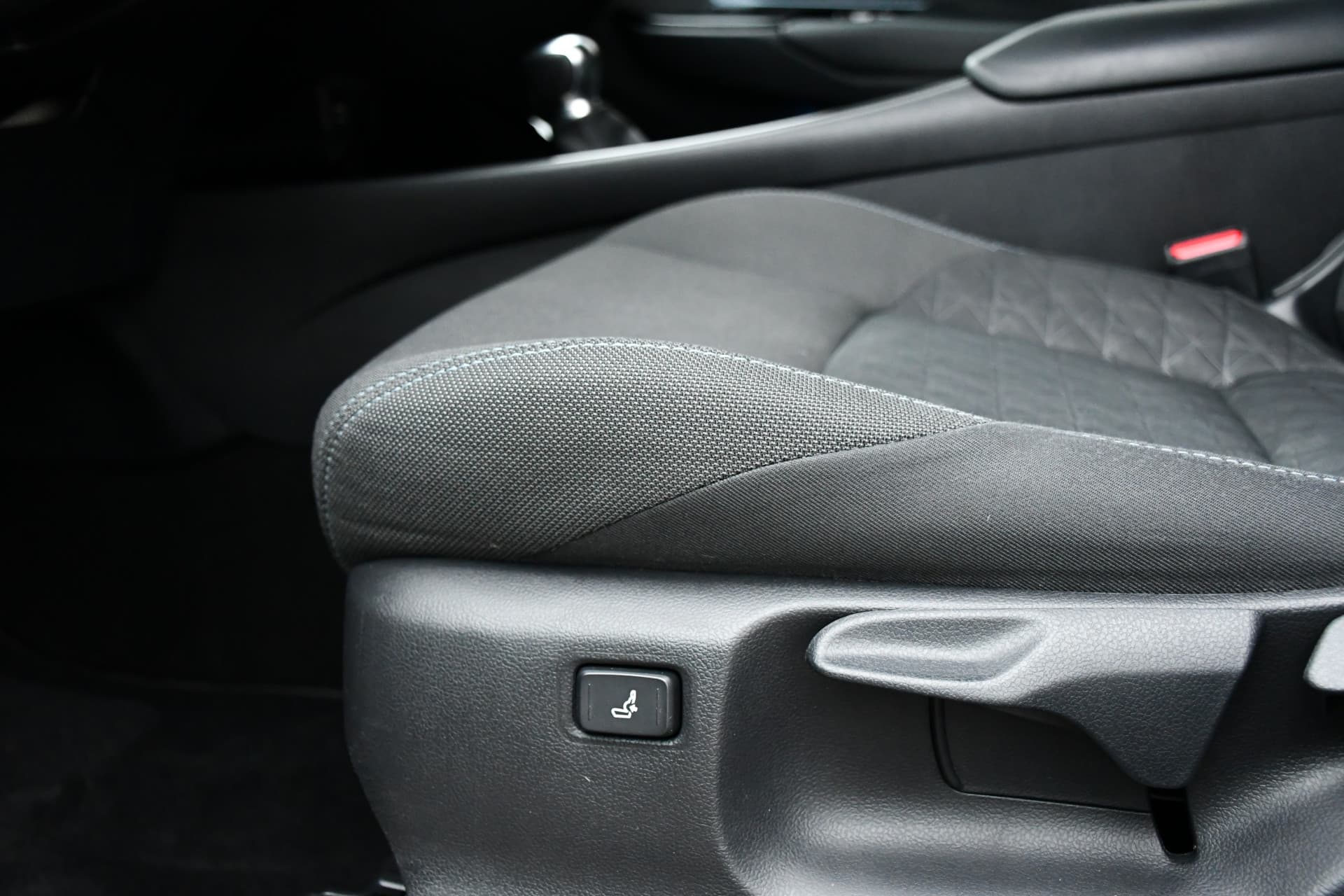 Toyota C-HR 2.0 Hybrid First Edition Automaat 184pk thumbnail 24