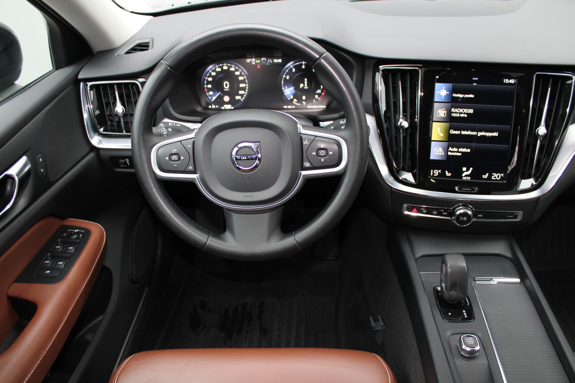 Volvo V60 B3 Momentum Advantage thumbnail 2