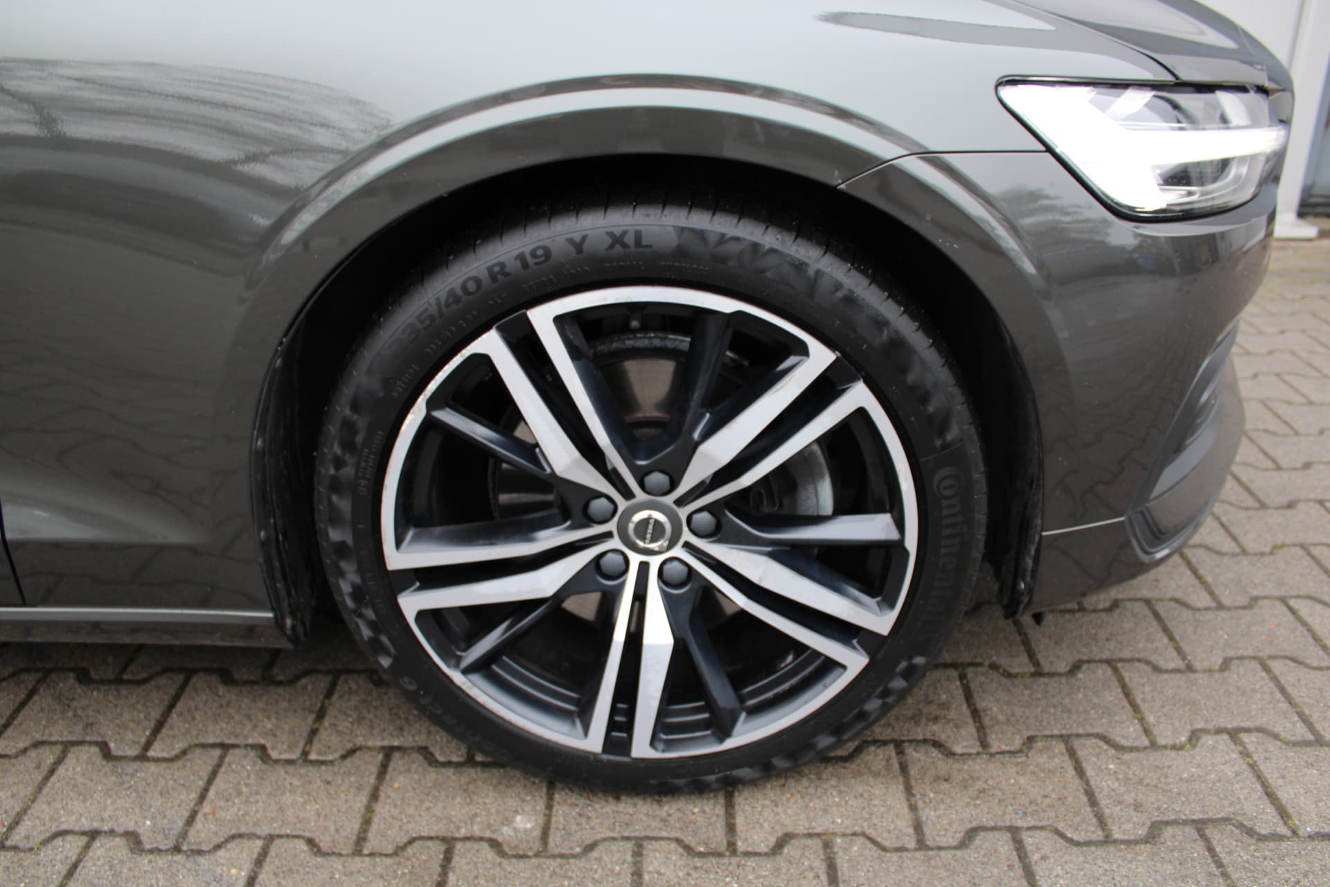 Volvo V60 B3 Momentum Advantage thumbnail 11