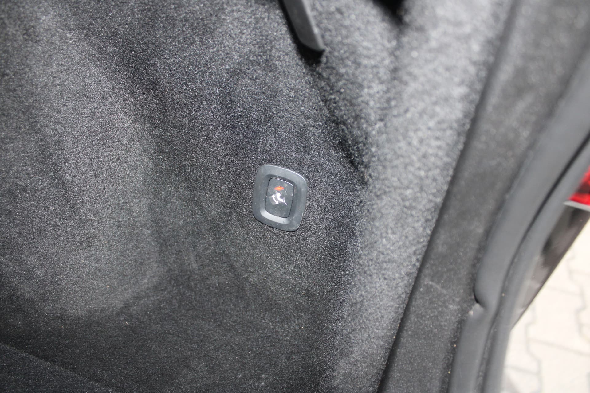 Volvo V60 B3 Momentum Advantage thumbnail 14