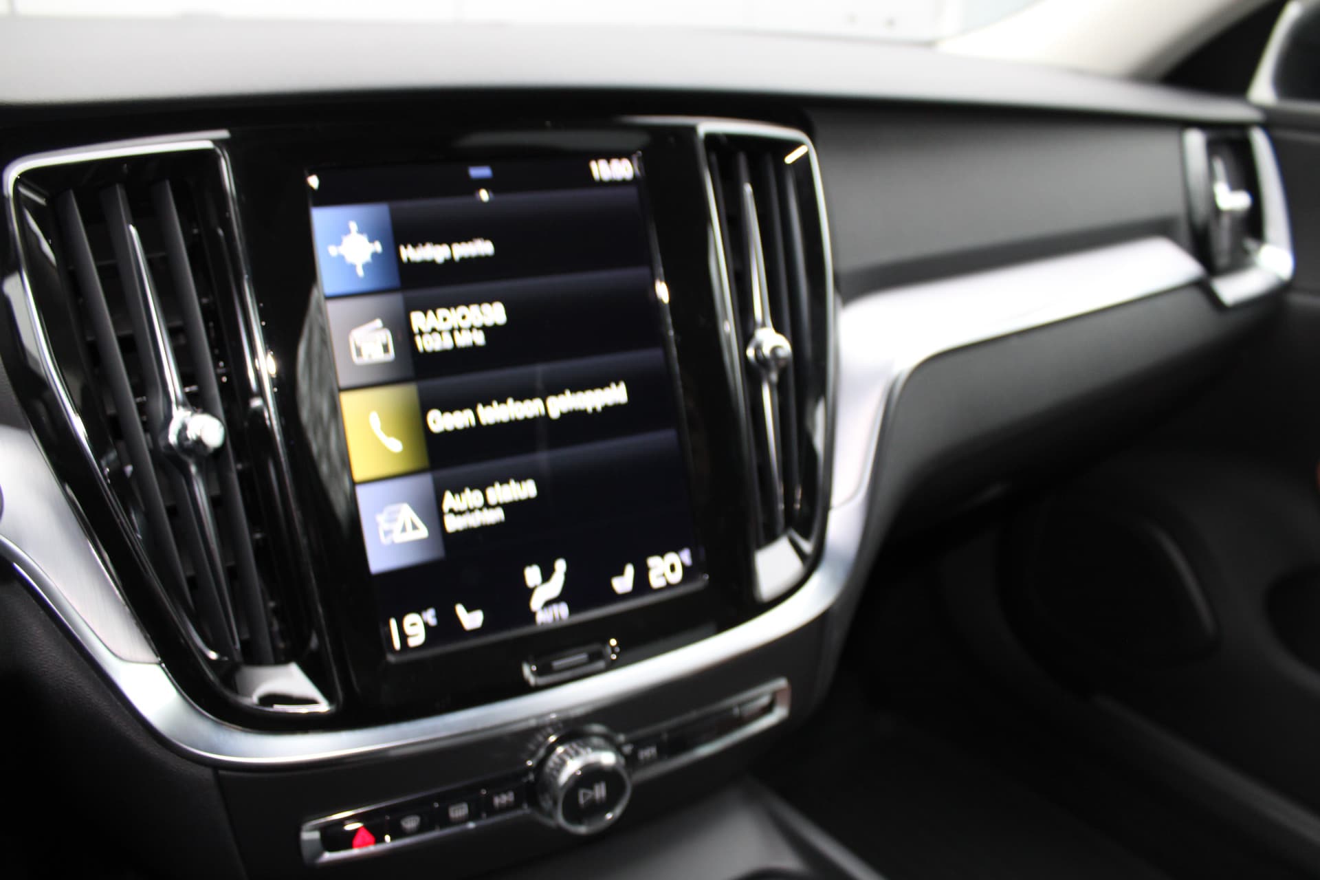 Volvo V60 B3 Momentum Advantage thumbnail 21