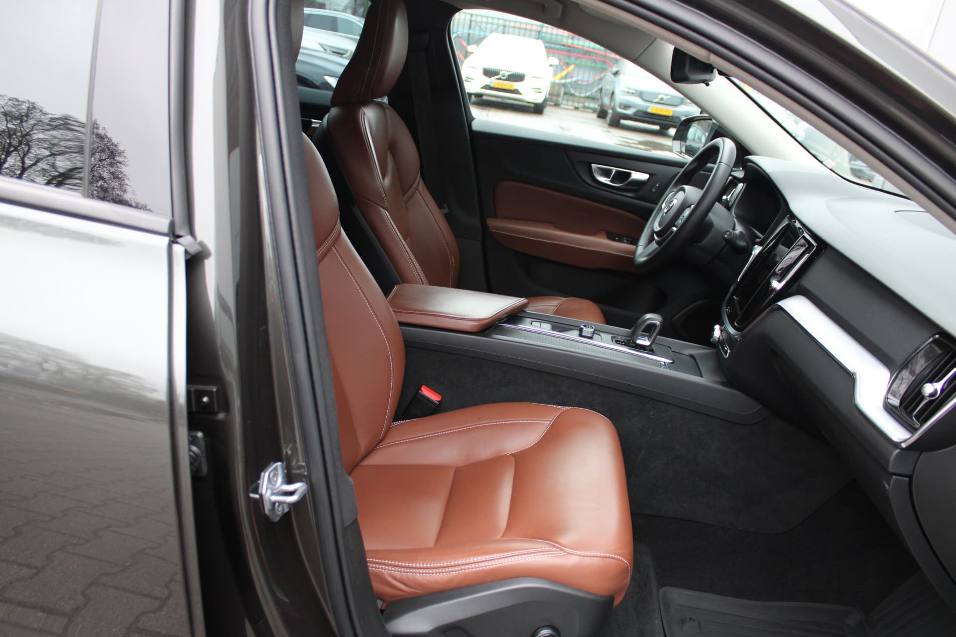 Volvo V60 B3 Momentum Advantage thumbnail 28