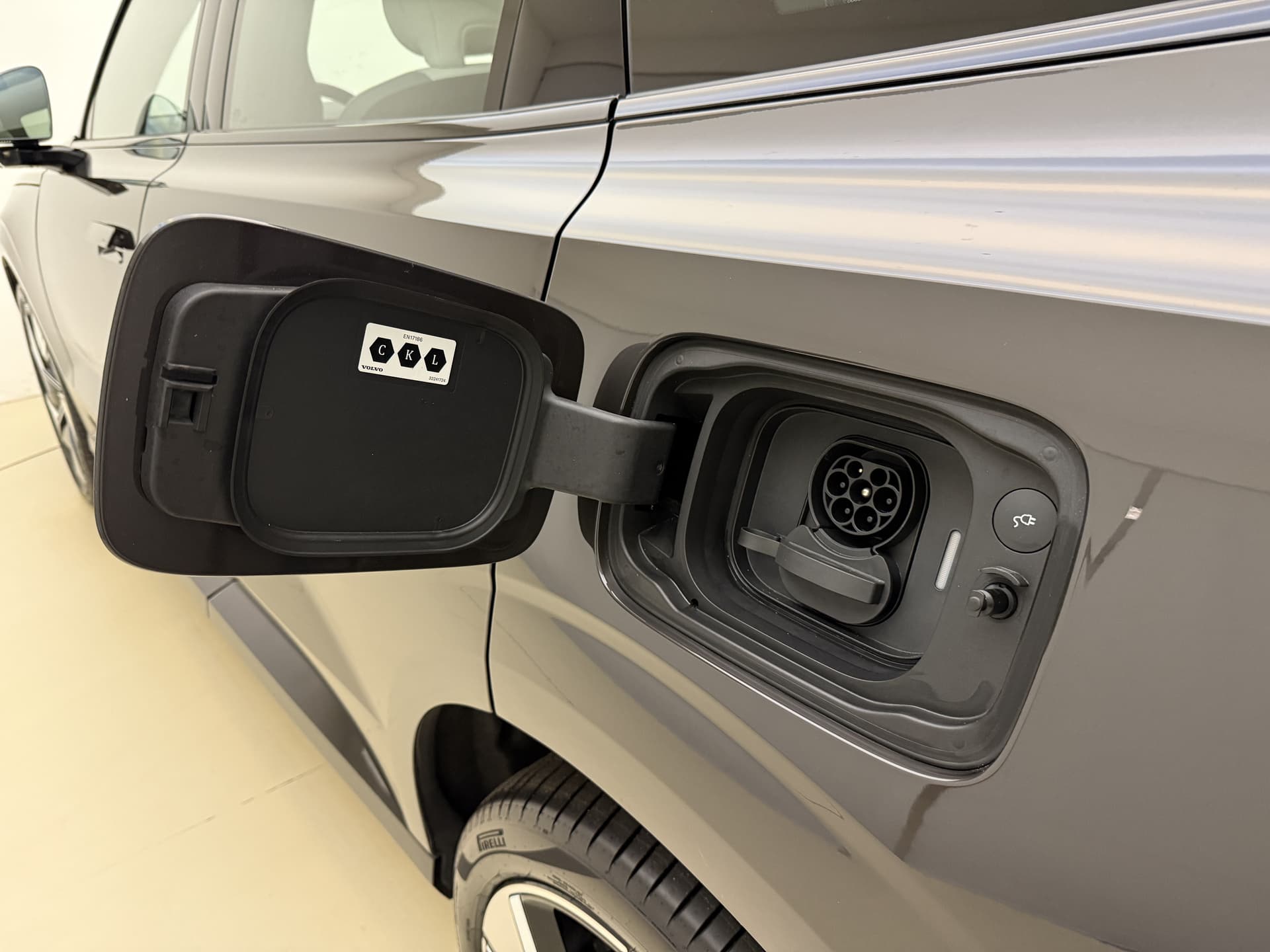 Volvo EX90 Twin Motor Performance Ultra / NIEUW / DIRECT LEVERBAAR / LUCHTVERING / WOOL BLEND / 22'' / CLIMATE / 3 JAAR GRATIS ONDERHOUD / thumbnail 26