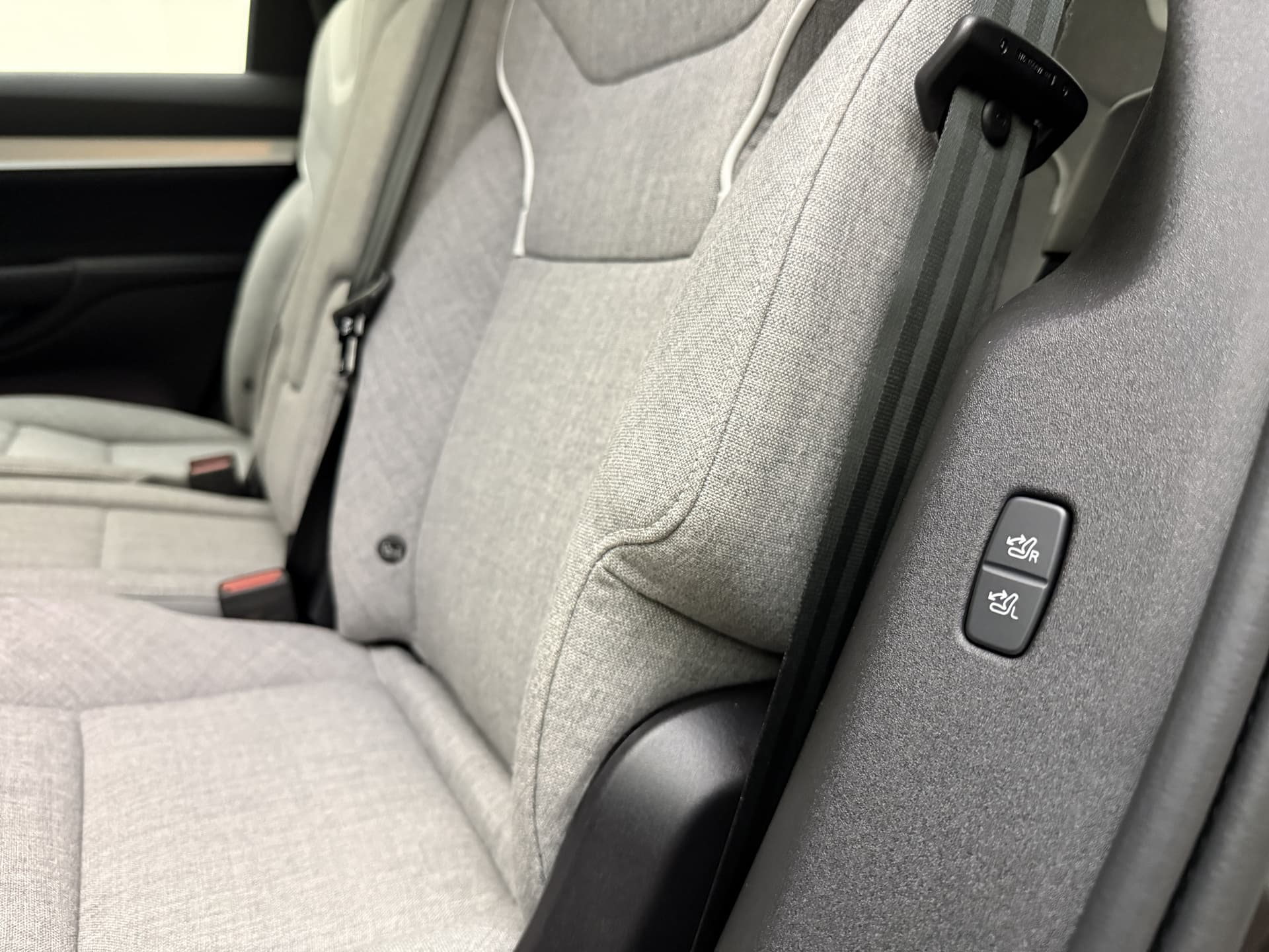 Volvo EX90 Twin Motor Performance Ultra / NIEUW / DIRECT LEVERBAAR / LUCHTVERING / WOOL BLEND / 22'' / CLIMATE / 3 JAAR GRATIS ONDERHOUD / thumbnail 28