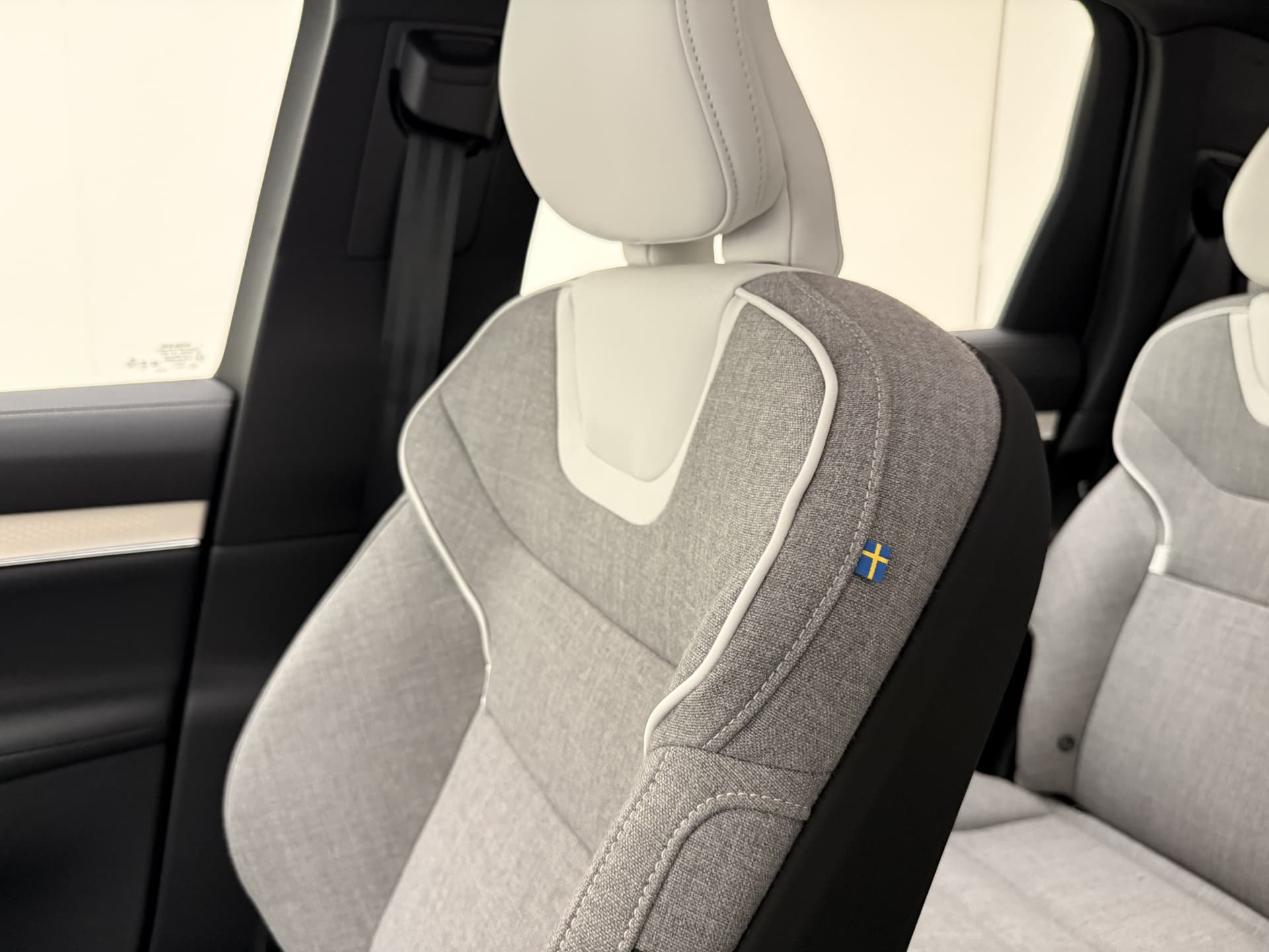 Volvo EX90 Twin Motor Performance Ultra / NIEUW / DIRECT LEVERBAAR / LUCHTVERING / WOOL BLEND / 22'' / CLIMATE / 3 JAAR GRATIS ONDERHOUD / thumbnail 52