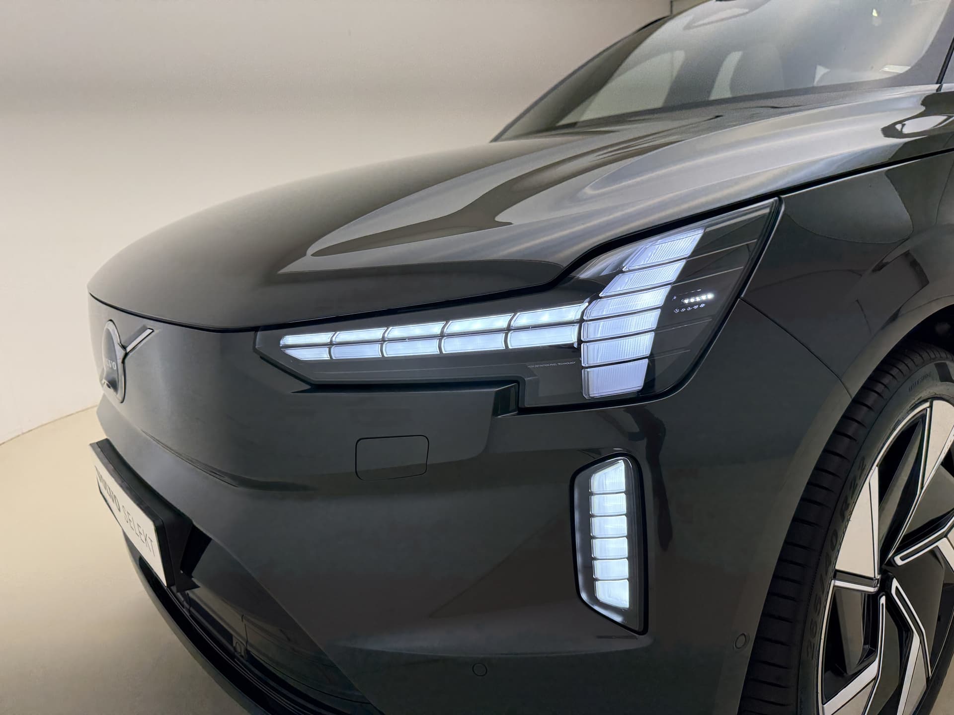 Volvo EX90 Twin Motor Performance Ultra / NIEUW / DIRECT LEVERBAAR / LUCHTVERING / WOOL BLEND / 22'' / CLIMATE / 3 JAAR GRATIS ONDERHOUD / thumbnail 59