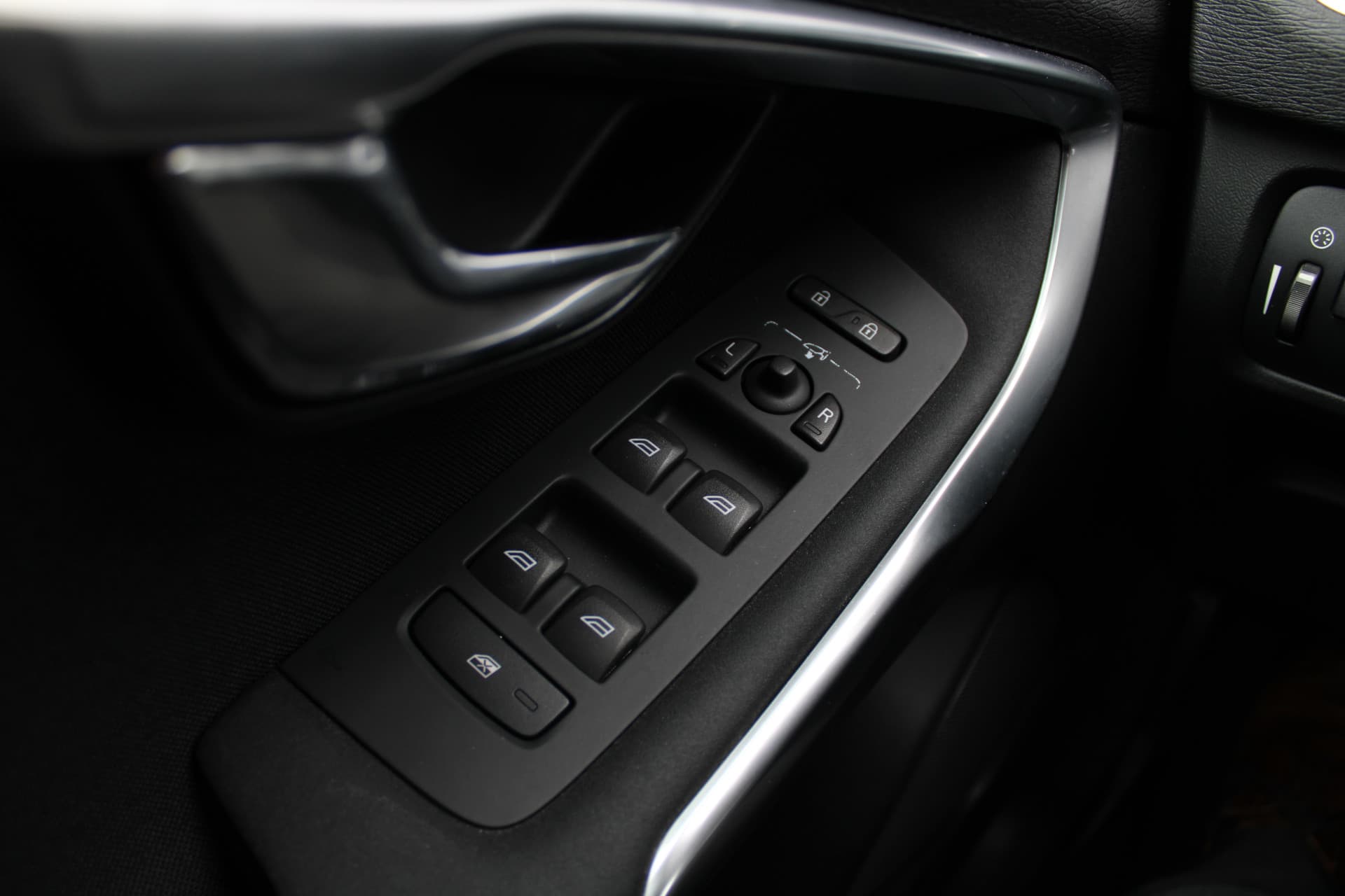 Volvo V40 T3 Automaat Momentum thumbnail 19