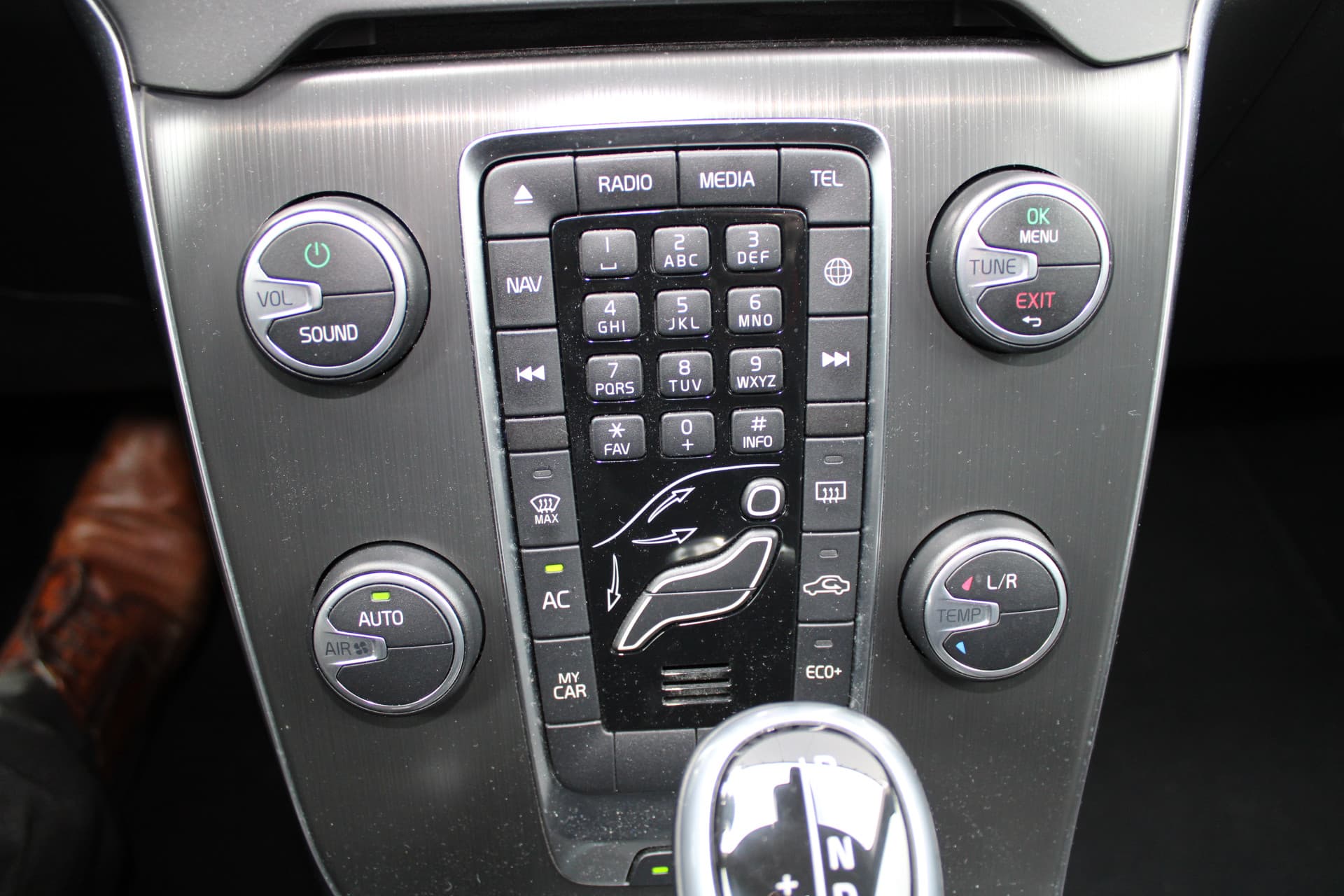 Volvo V40 T3 Automaat Momentum thumbnail 30