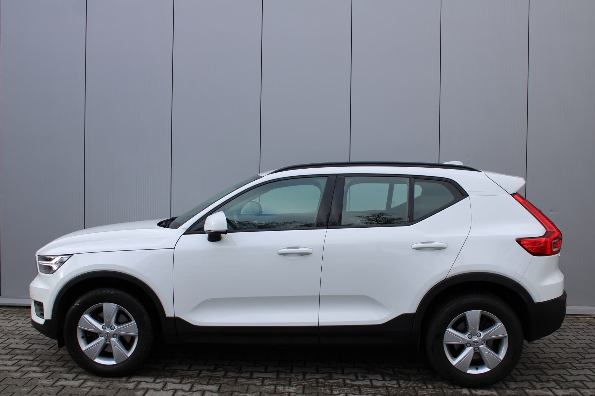 Volvo XC40 T4 aut. 190 pk thumbnail 3