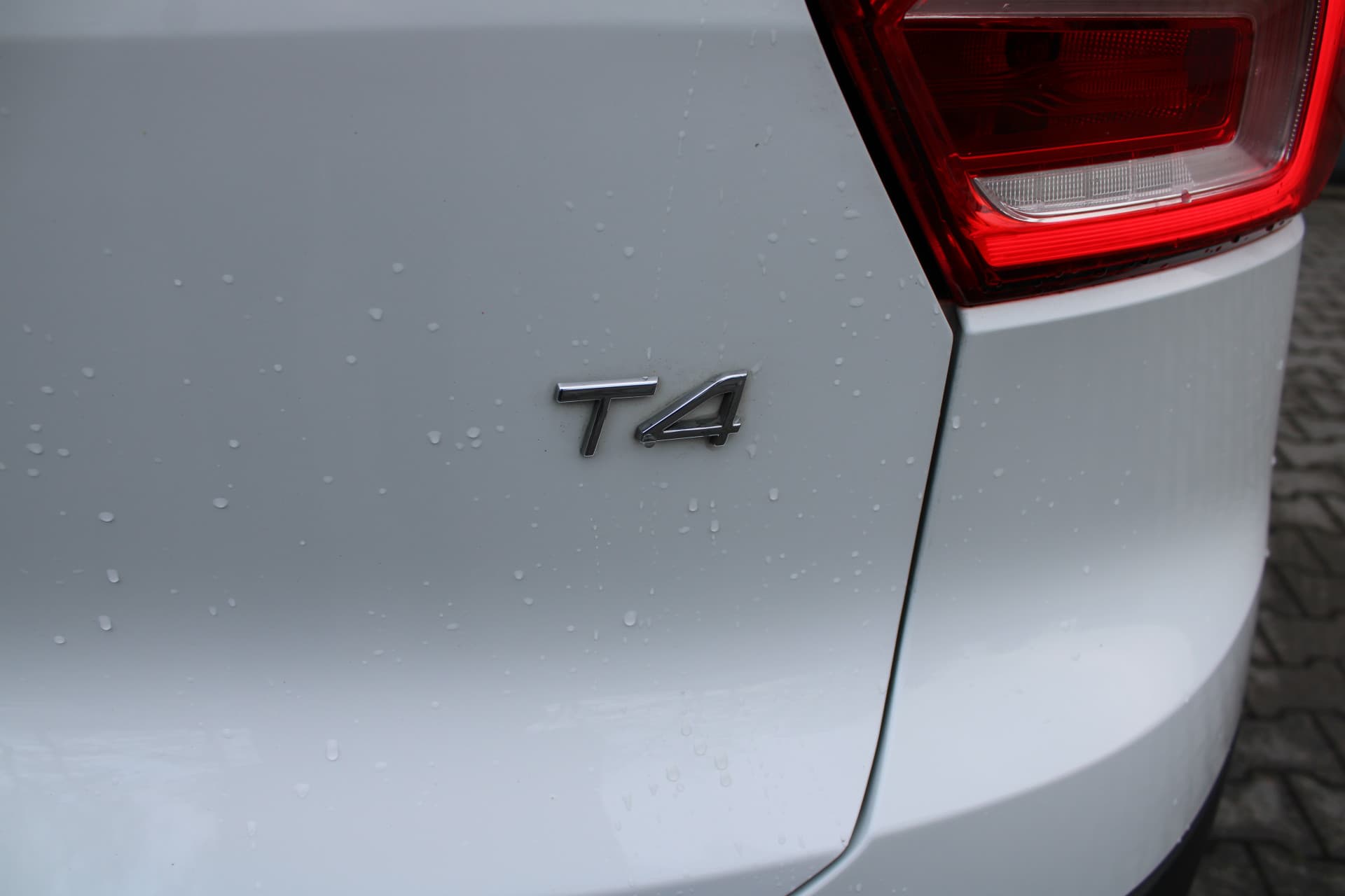 Volvo XC40 T4 aut. 190 pk thumbnail 9