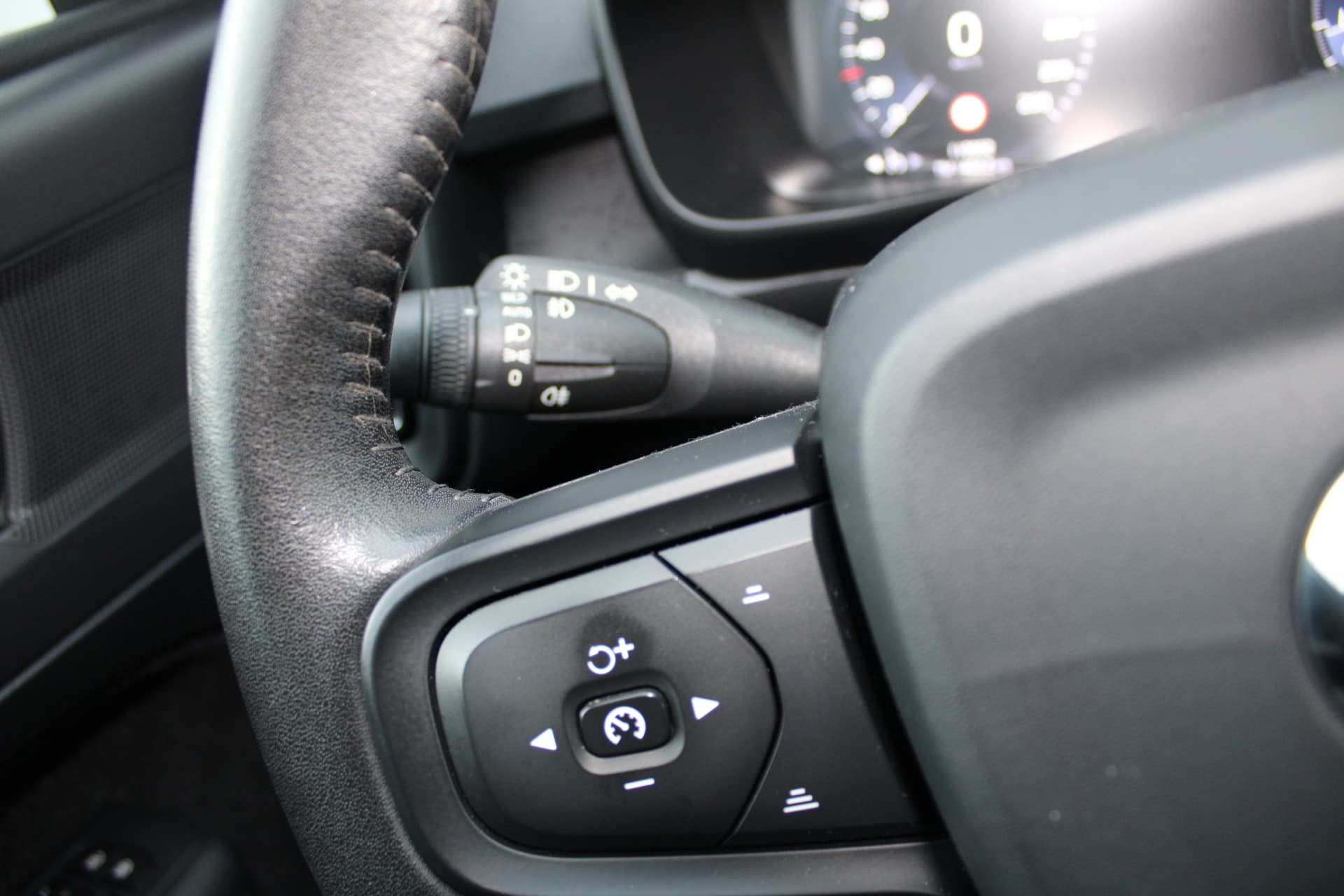 Volvo XC40 T4 aut. 190 pk thumbnail 15