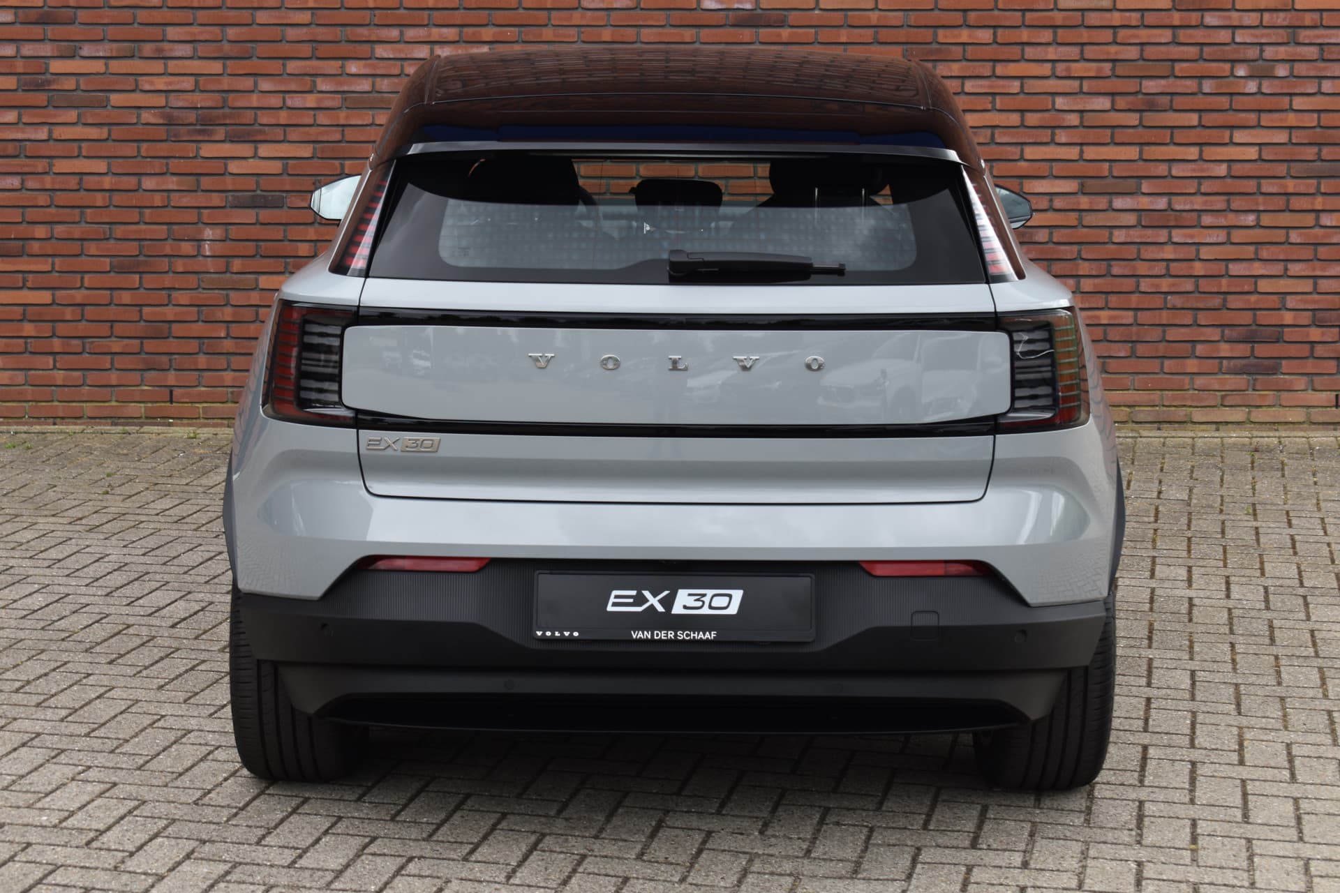 Volvo EX30 Extended Range 272PK Plus thumbnail 7