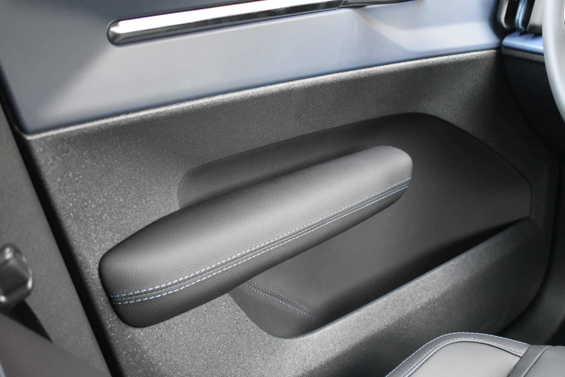 Volvo EX30 Extended Range 272PK Plus thumbnail 12