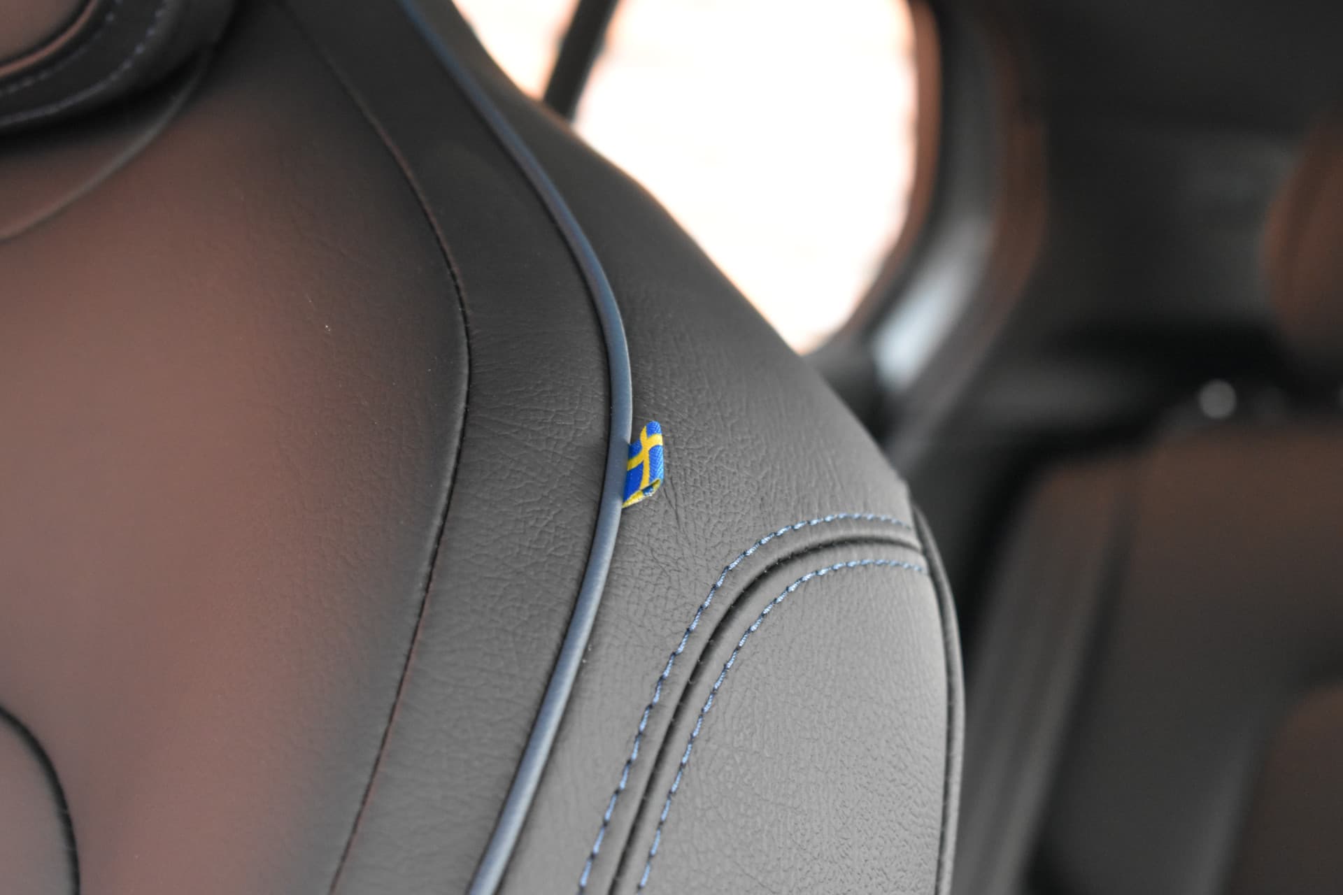 Volvo EX30 Extended Range 272PK Plus thumbnail 14