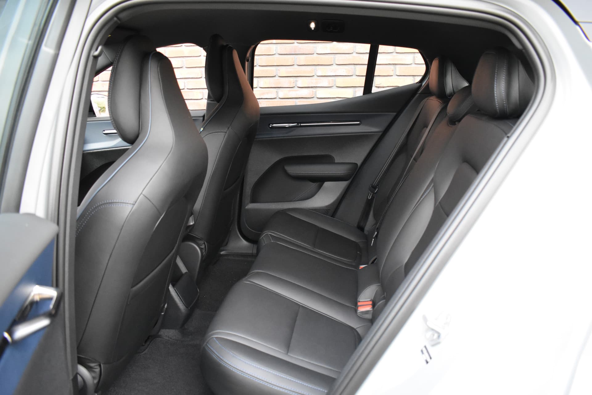 Volvo EX30 Extended Range 272PK Plus thumbnail 15