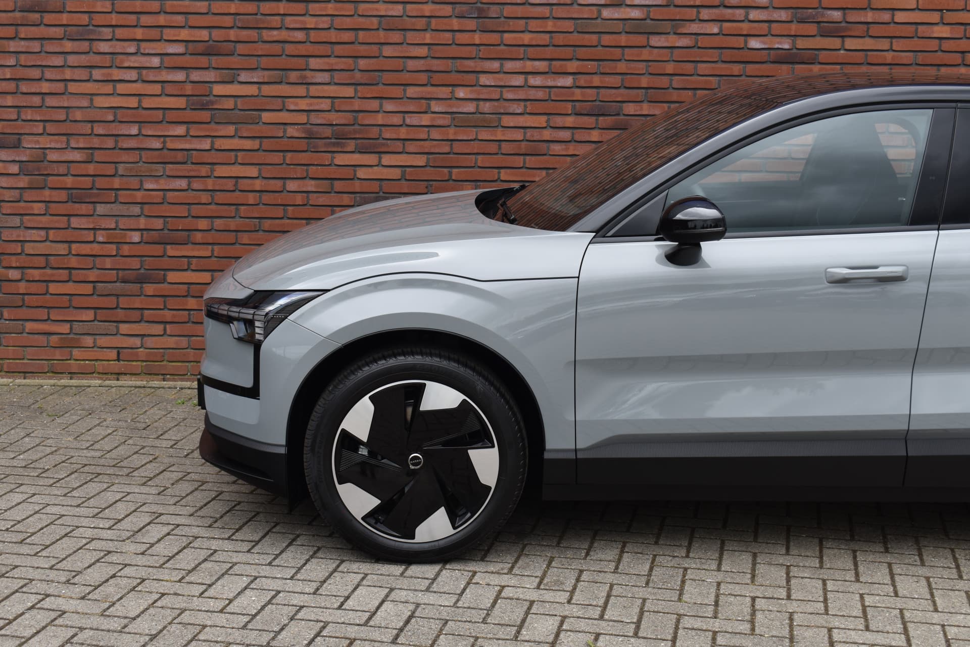 Volvo EX30 Extended Range 272PK Plus thumbnail 26