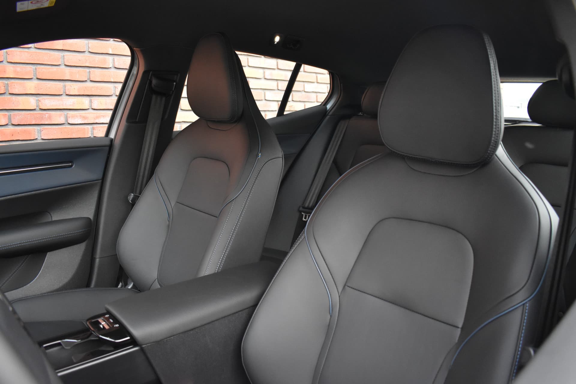 Volvo EX30 Extended Range 272PK Plus thumbnail 29