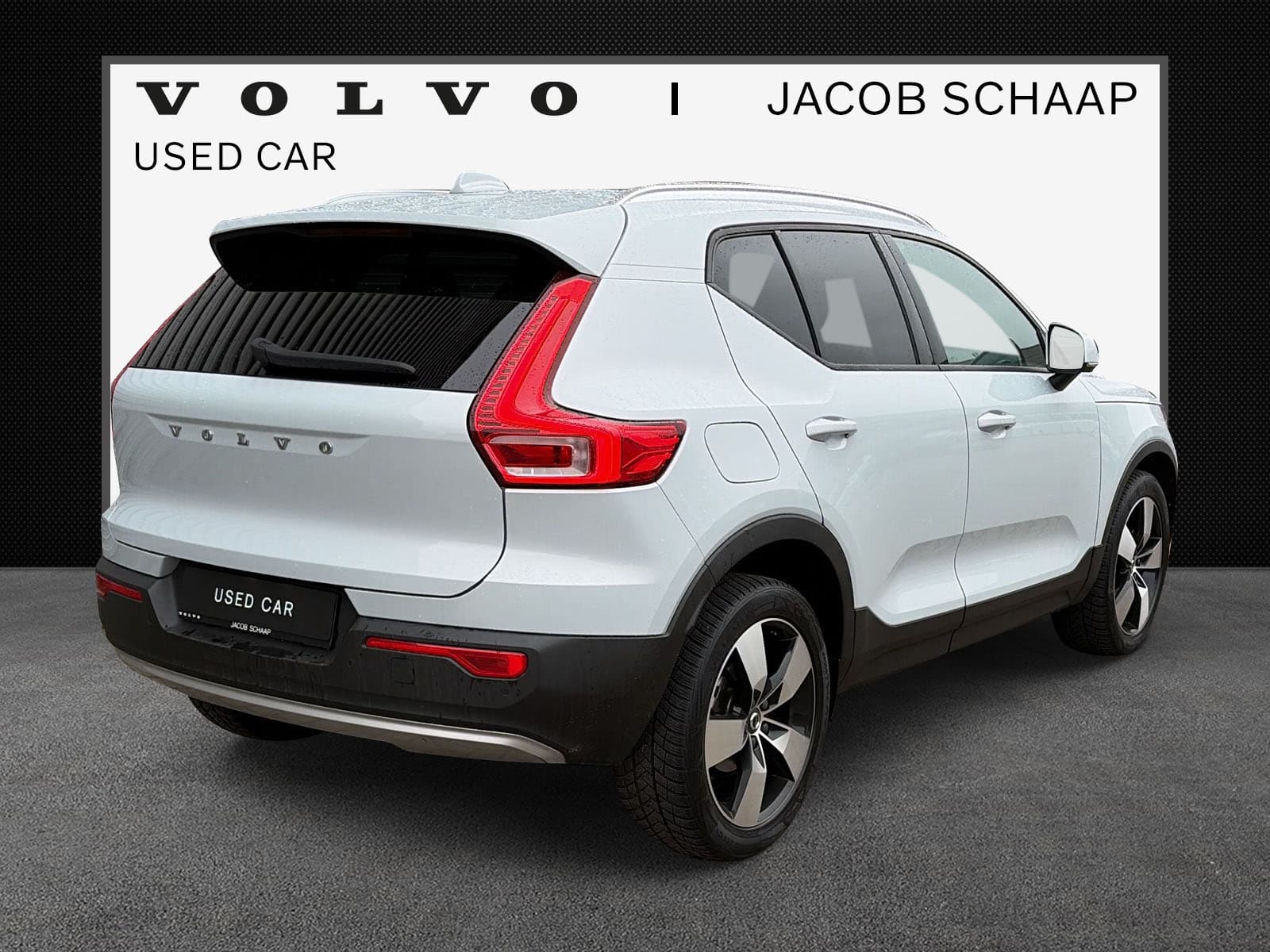 Volvo XC40 1.5 T3 Momentum Pro / Panoramdak / Lederen bekleding / 19" Velgen / thumbnail 2