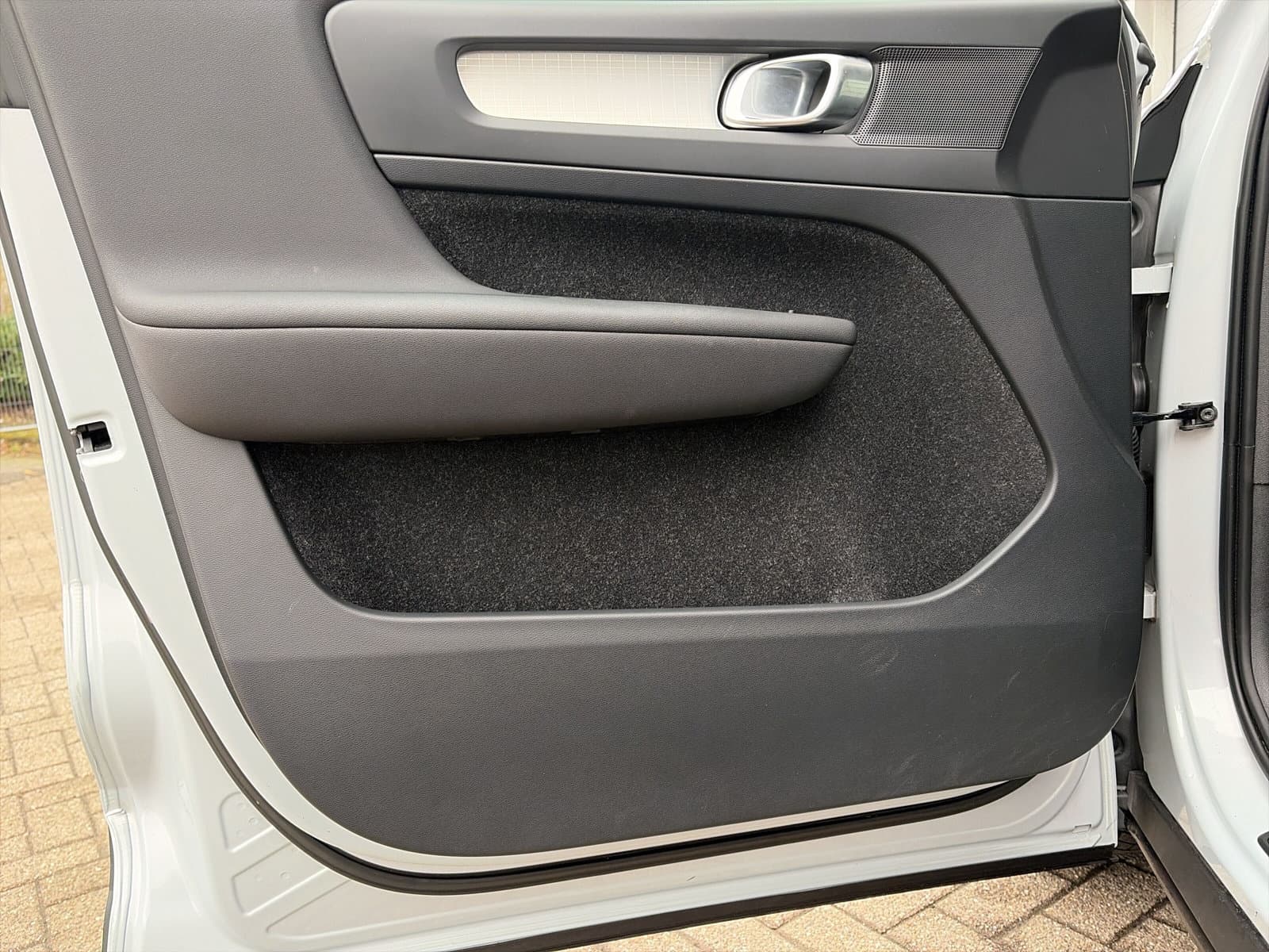 Volvo XC40 1.5 T3 Momentum Pro / Panoramdak / Lederen bekleding / 19" Velgen / thumbnail 18