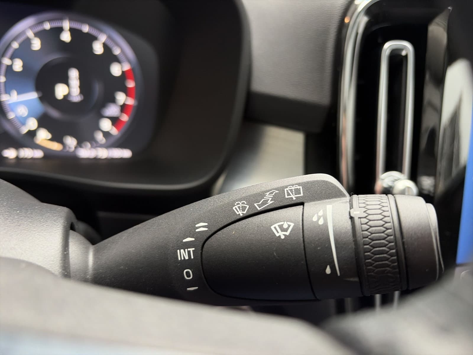 Volvo XC40 1.5 T3 Momentum Pro / Panoramdak / Lederen bekleding / 19" Velgen / thumbnail 29