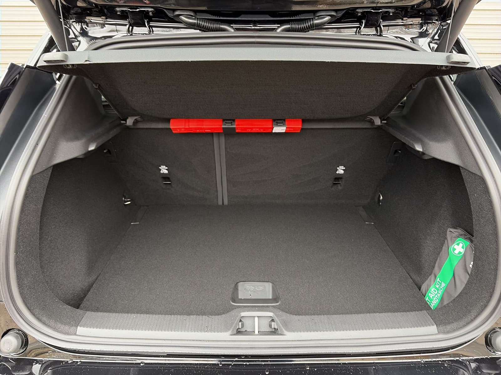 Volvo EX30 Extended Range Black Edition 69 kWh / Elektrisch verstelbare voorstoelen / Pack Climat / 19" / thumbnail 7