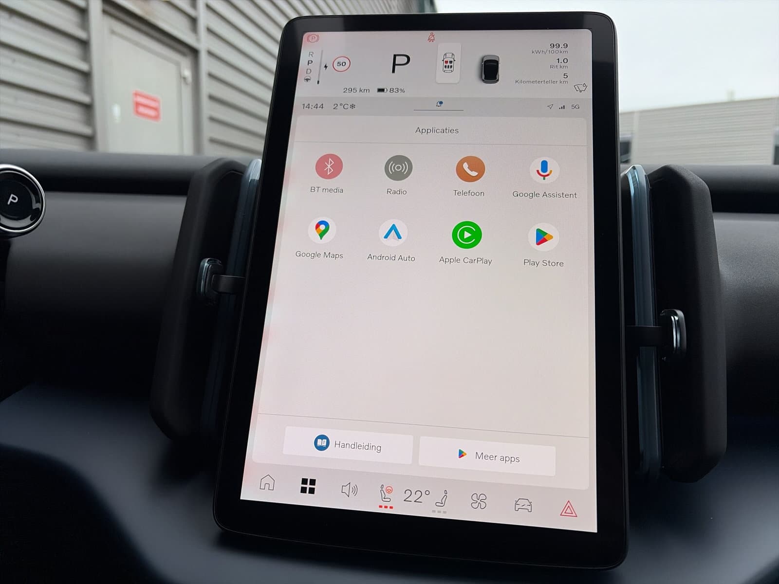 Volvo EX30 Extended Range Black Edition 69 kWh / Elektrisch verstelbare voorstoelen / Pack Climat / 19" / thumbnail 29