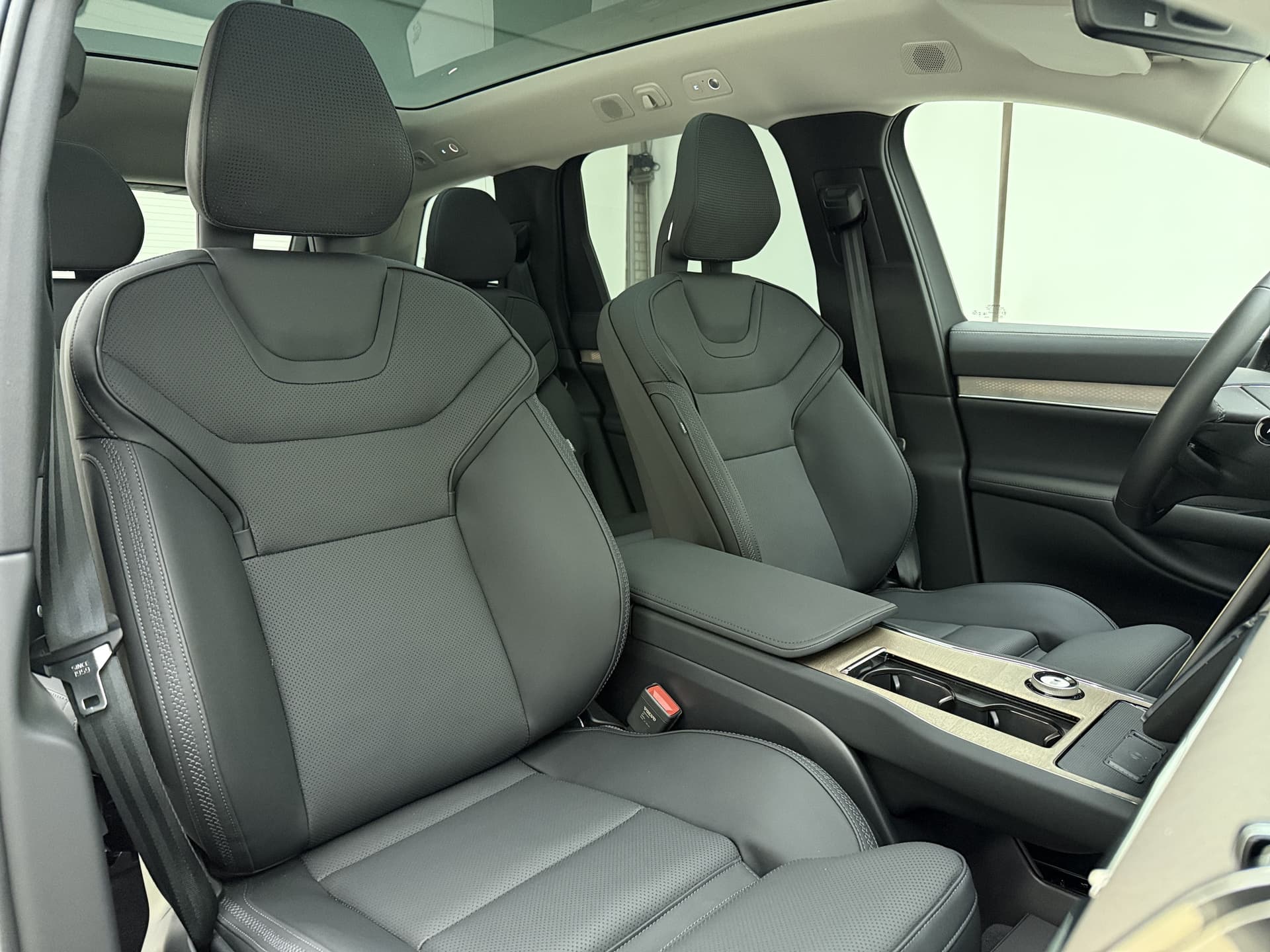 Volvo EX90 Twin Motor Performance Ultra 7p. / Luchtvering / Bowers&Wilkins Audio / 21'' / Stoelventilatie / Pilot Assist / Massage / Trekhaak / thumbnail 4