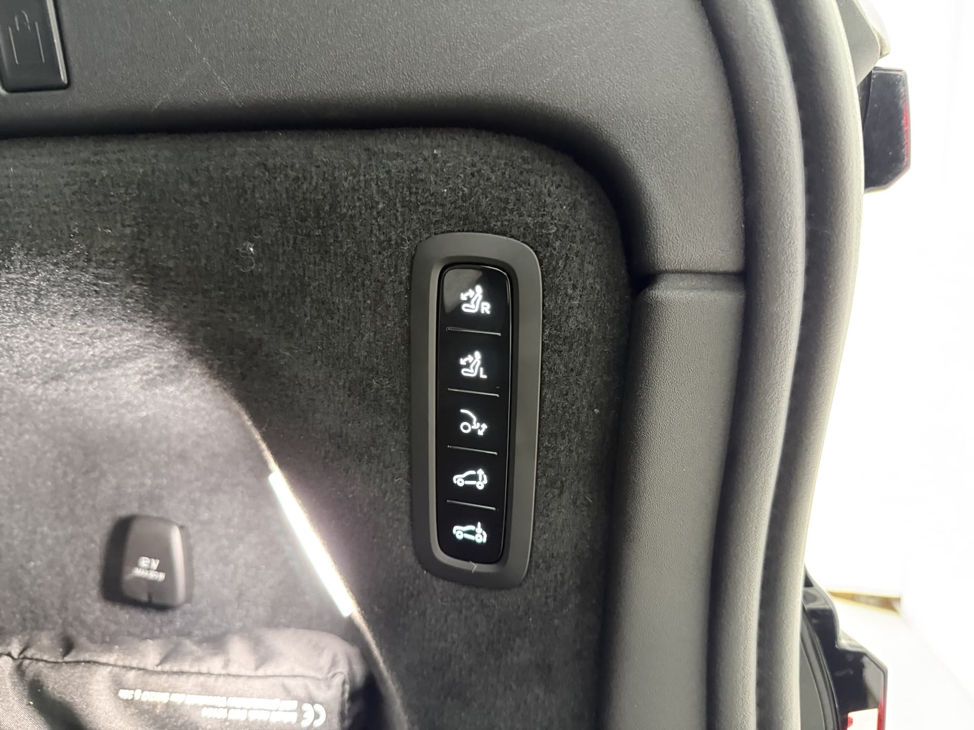 Volvo EX90 Twin Motor Performance Ultra 7p. / Luchtvering / Bowers&Wilkins Audio / 21'' / Stoelventilatie / Pilot Assist / Massage / Trekhaak / thumbnail 22